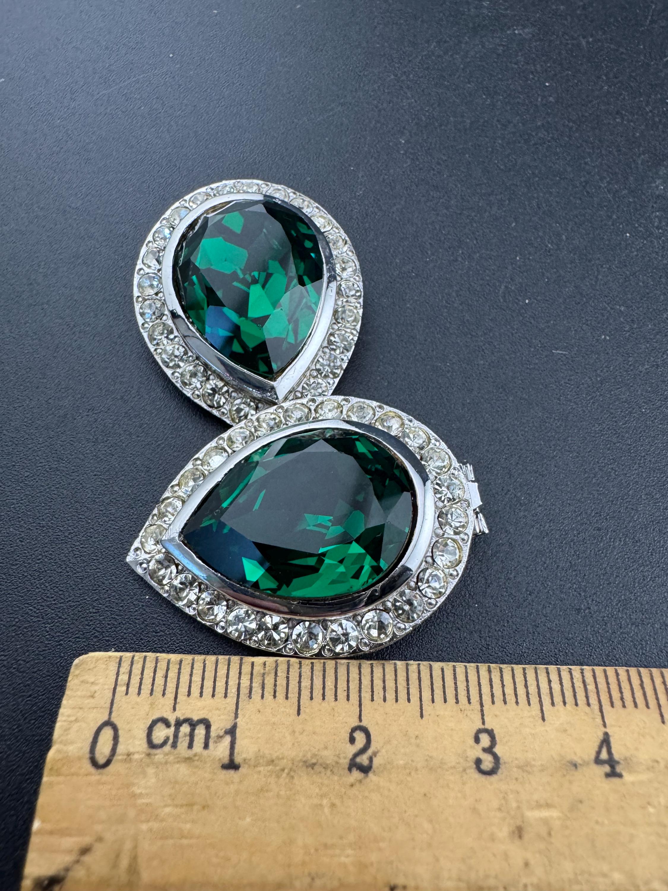 French Bluette Pair of vintage teardrop shoe Clips made with vintage Emerald Green Swarovski Crystal, Art Deco Style