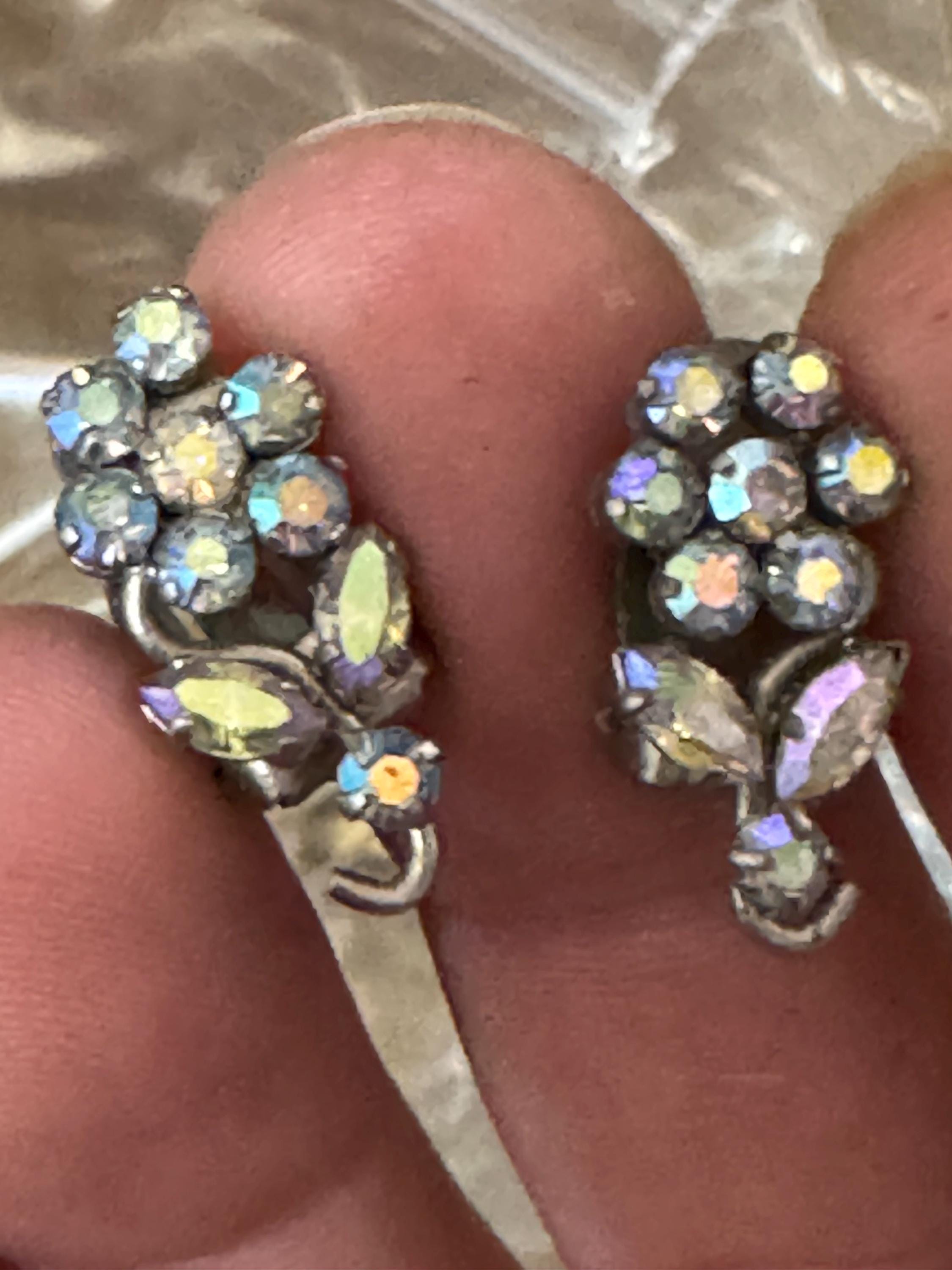 vintage Blue AB aurora borealis glass rhinestone diamante floral Clip on earrings