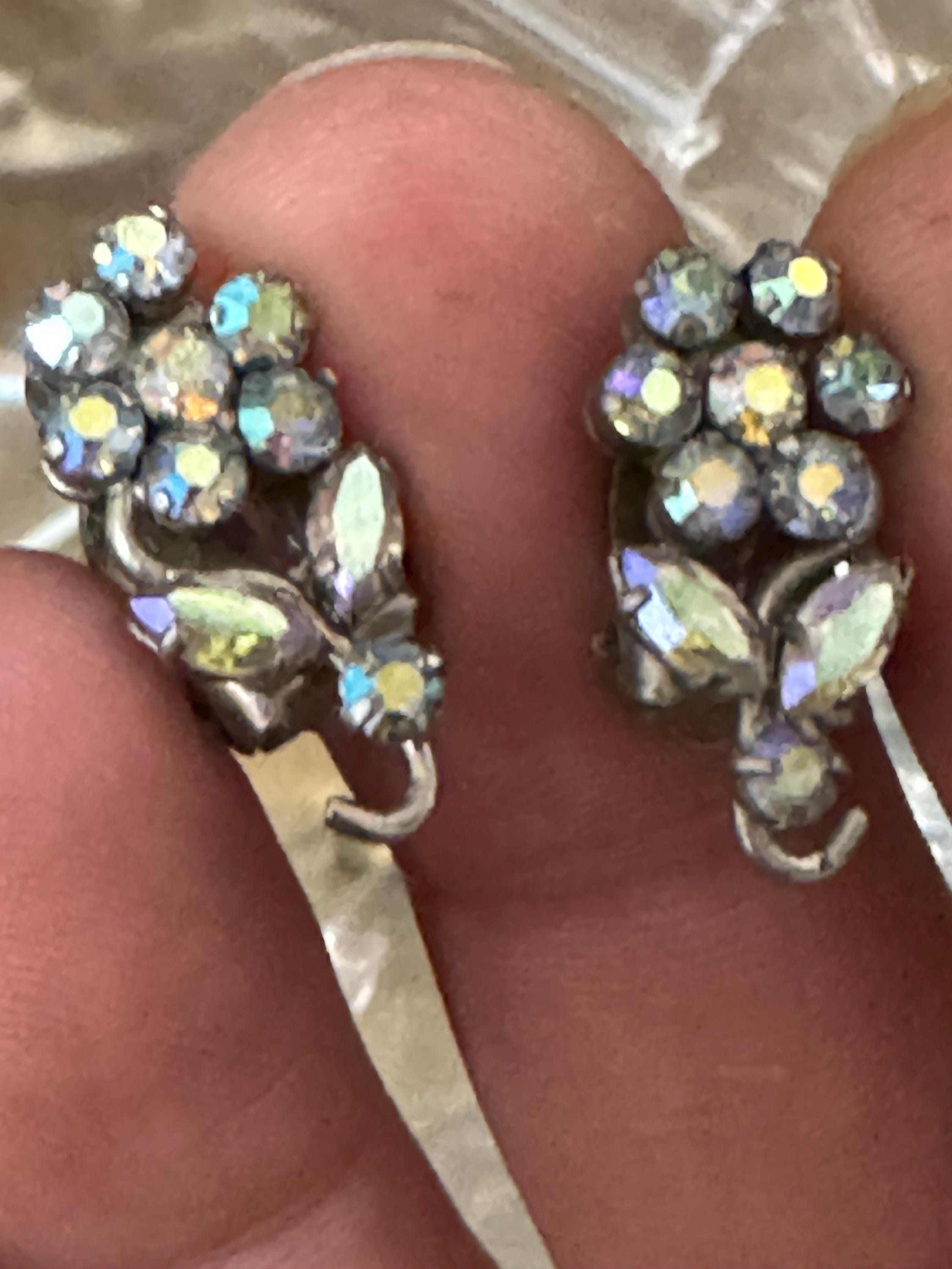 vintage Blue AB aurora borealis glass rhinestone diamante floral Clip on earrings