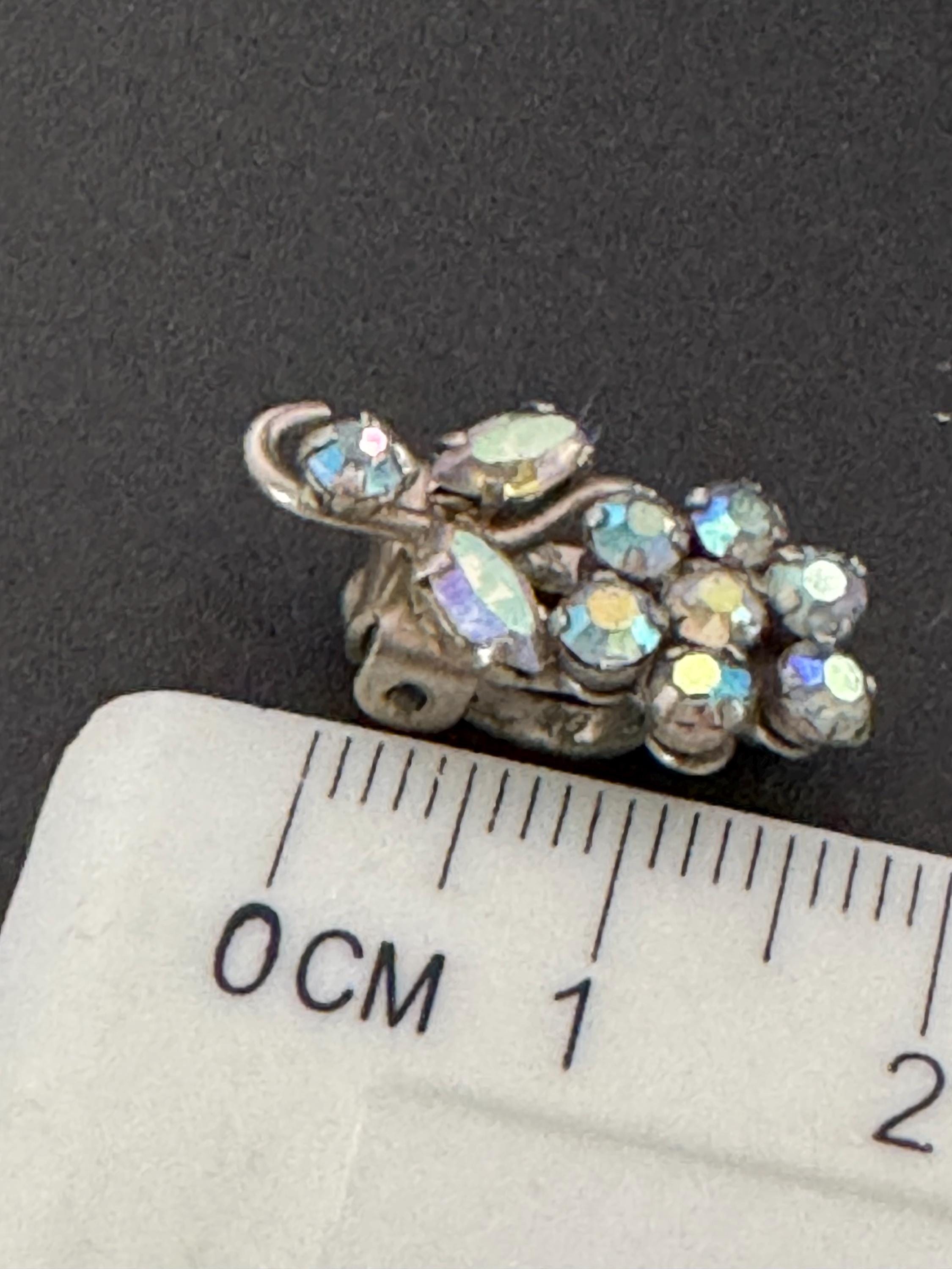 vintage Blue AB aurora borealis glass rhinestone diamante floral Clip on earrings