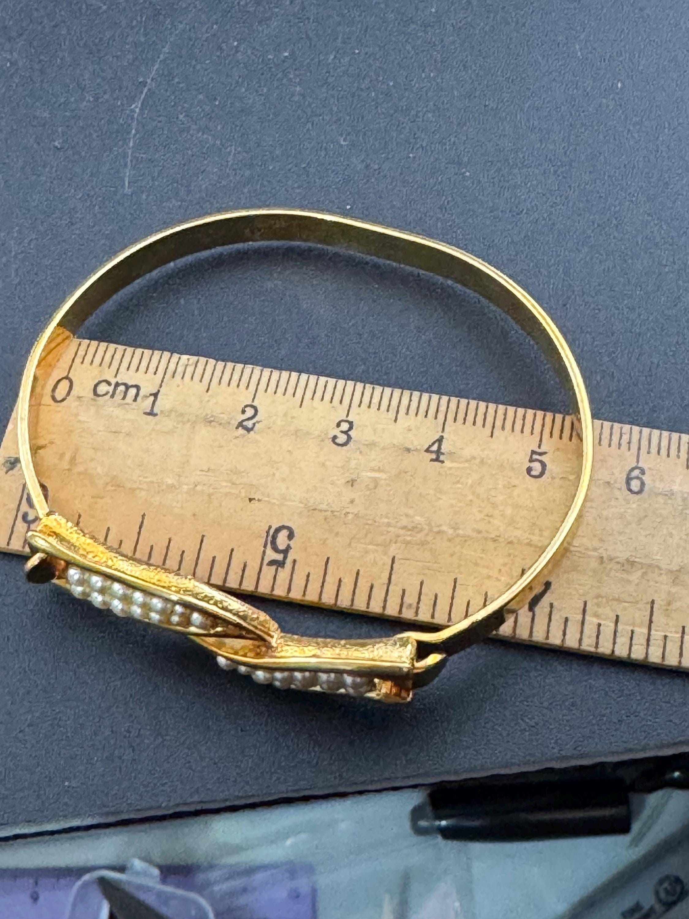Vintage D’orlan Canada designer large 22ct triple gold plated and faux seed pearl bangle bracelet with hook clasp
