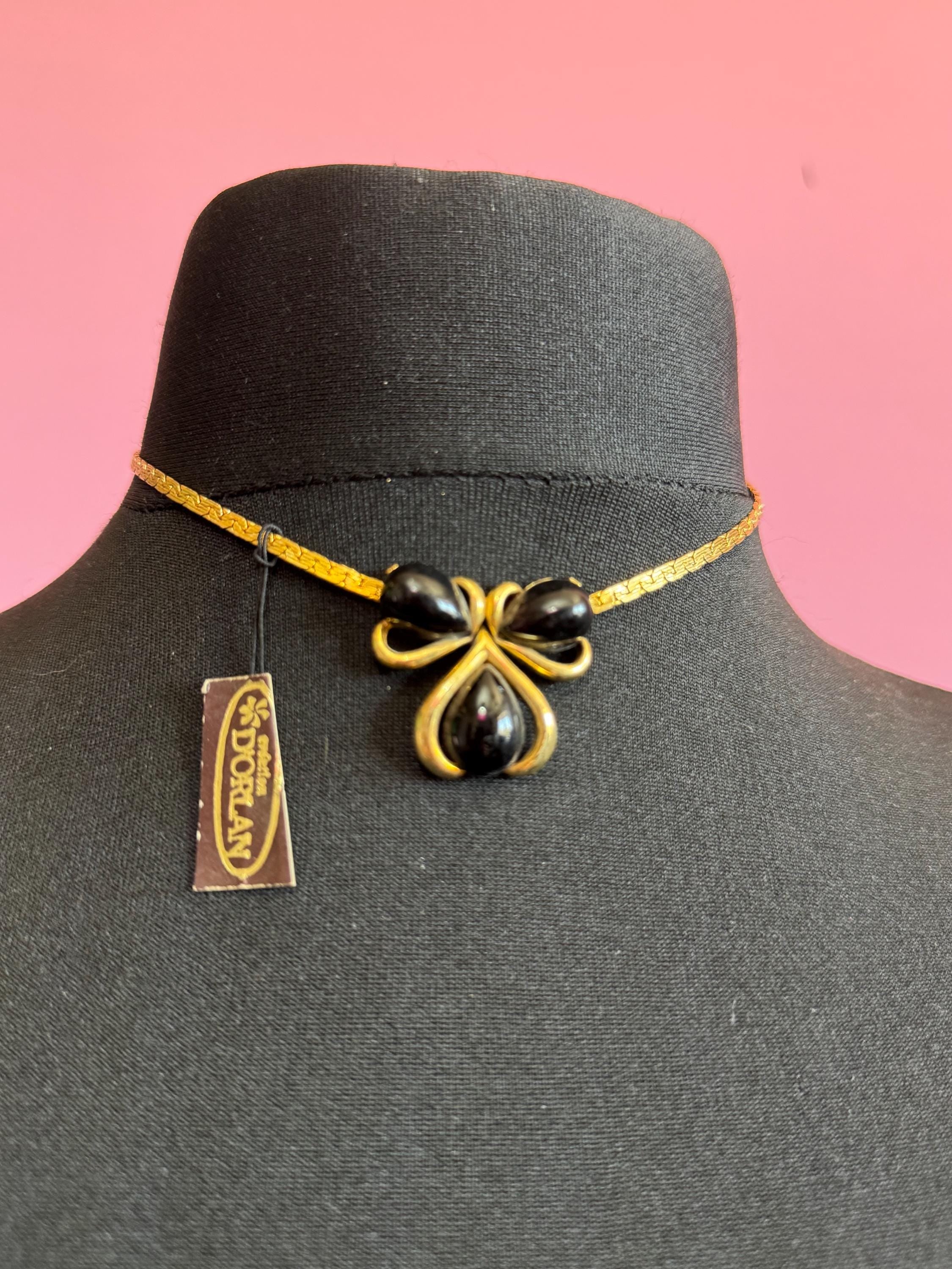 Petite fit Vintage D’orlan Canada designer 22ct triple gold plated black cabochon enamel bow pendant choker necklace 40cm