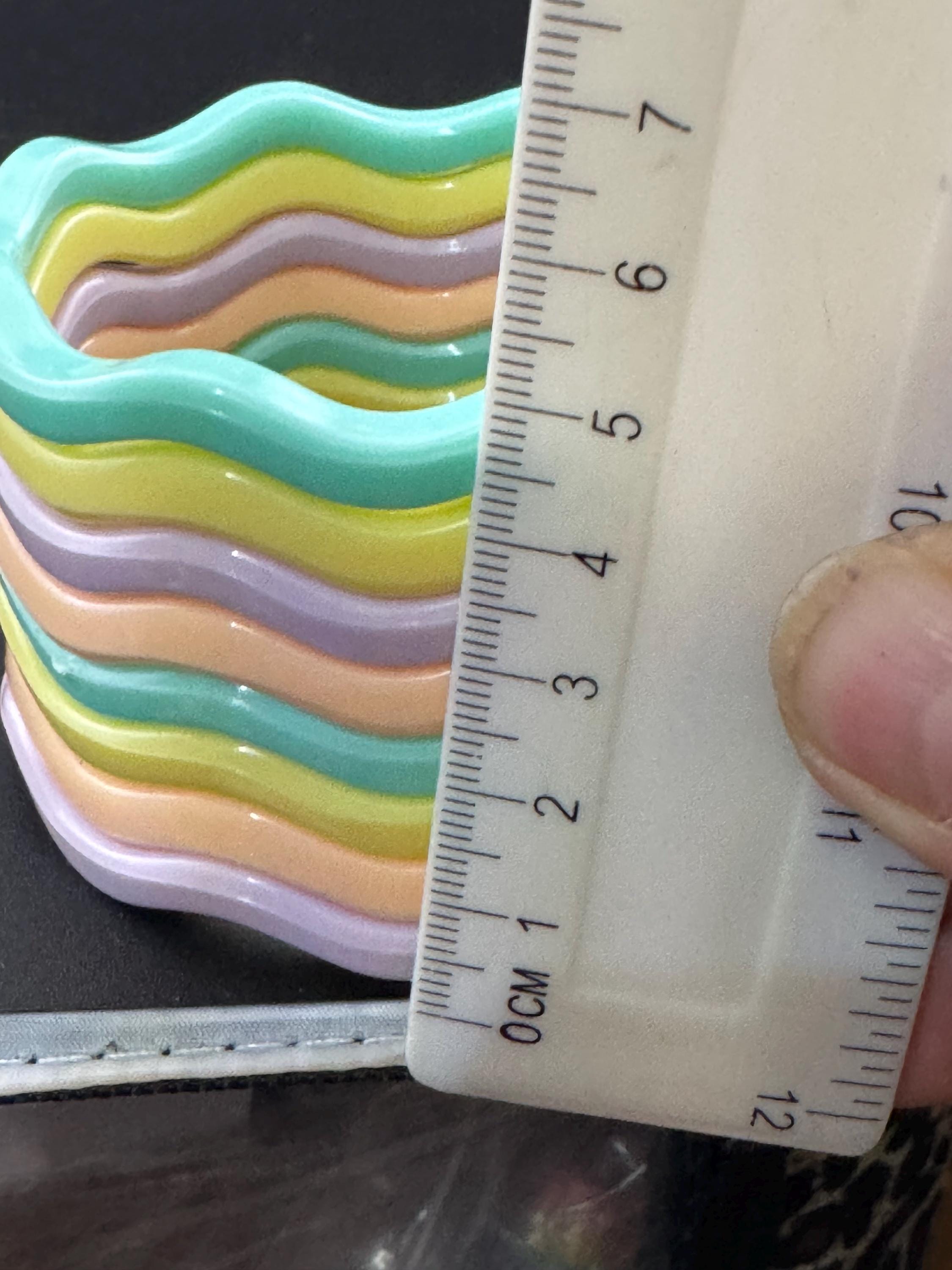 Set of 8 x retro wavy interlocking stacking bangles Bangle stack pastel colours lilac peach yellow and mint green