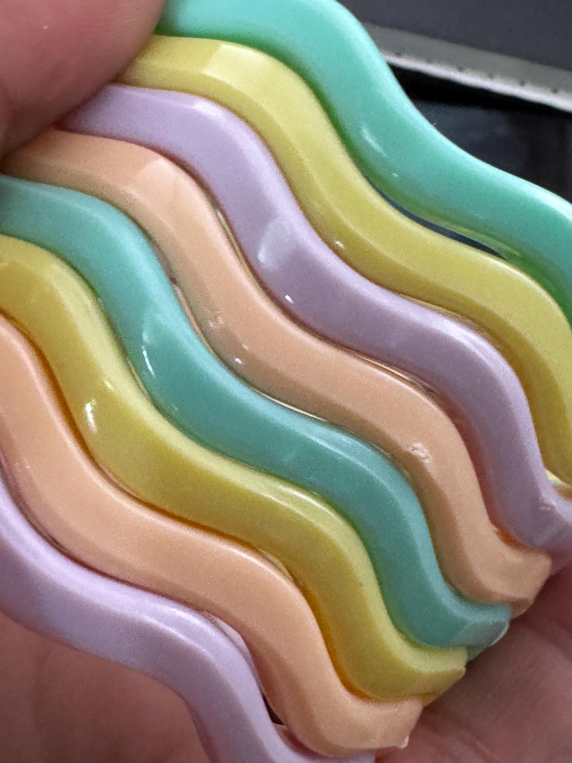 Set of 8 x retro wavy interlocking stacking bangles Bangle stack pastel colours lilac peach yellow and mint green