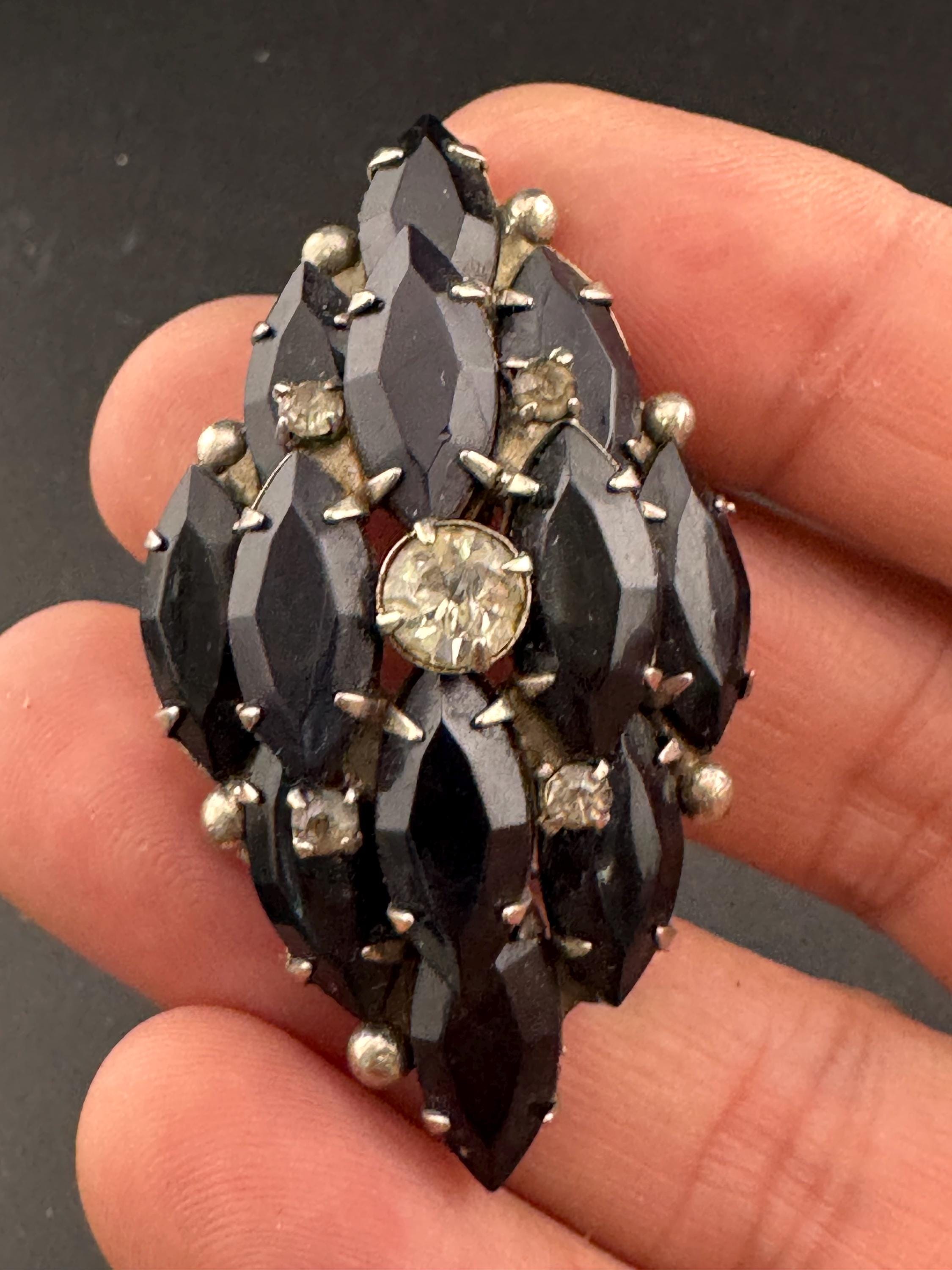Vintage Black Glass navette Paste Rhinestone Sparkly Diamanté brooch  on silver tone metal