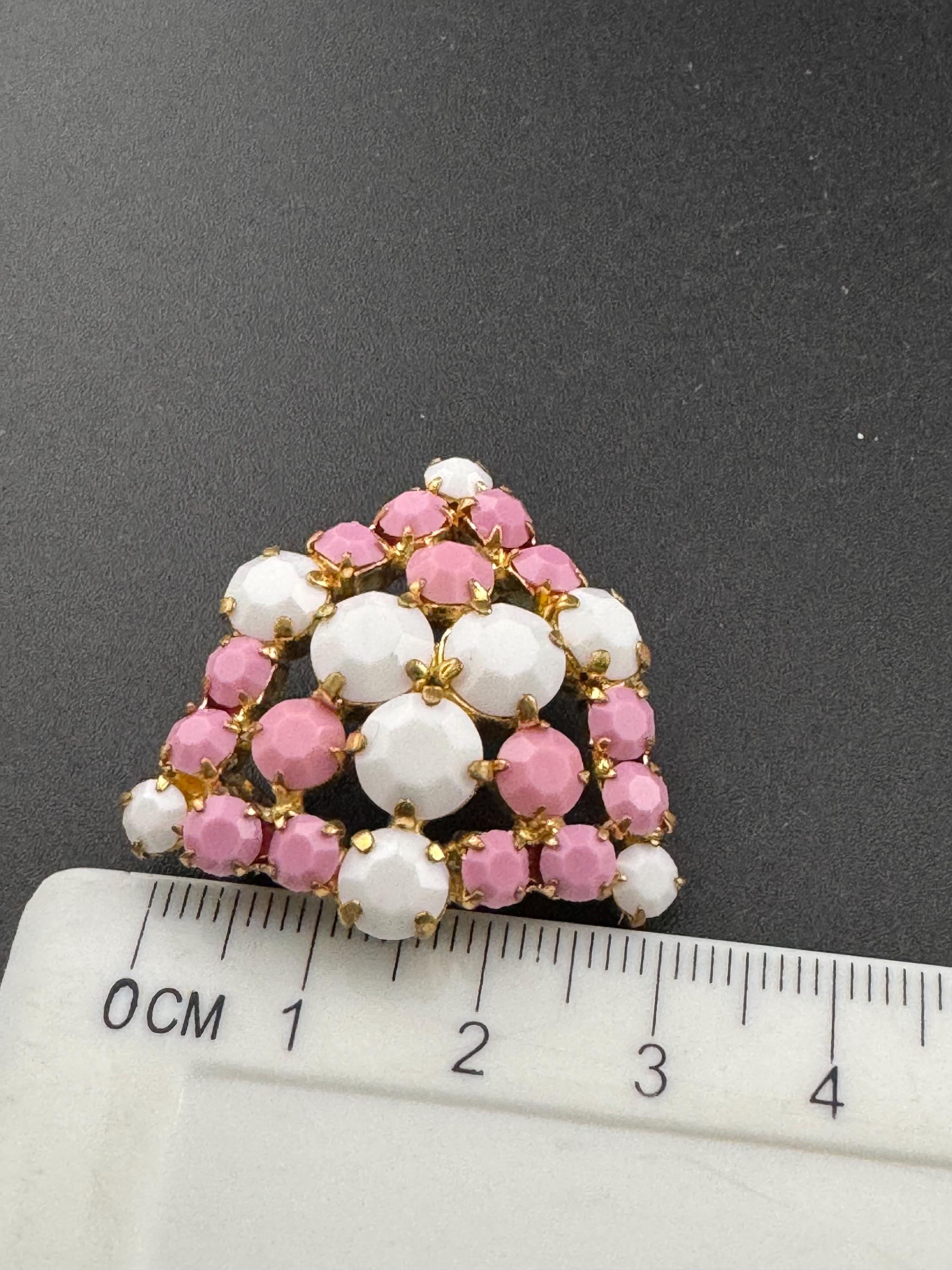 Vintage bubblegum pink and white Rhinestone diamanté paste brooch