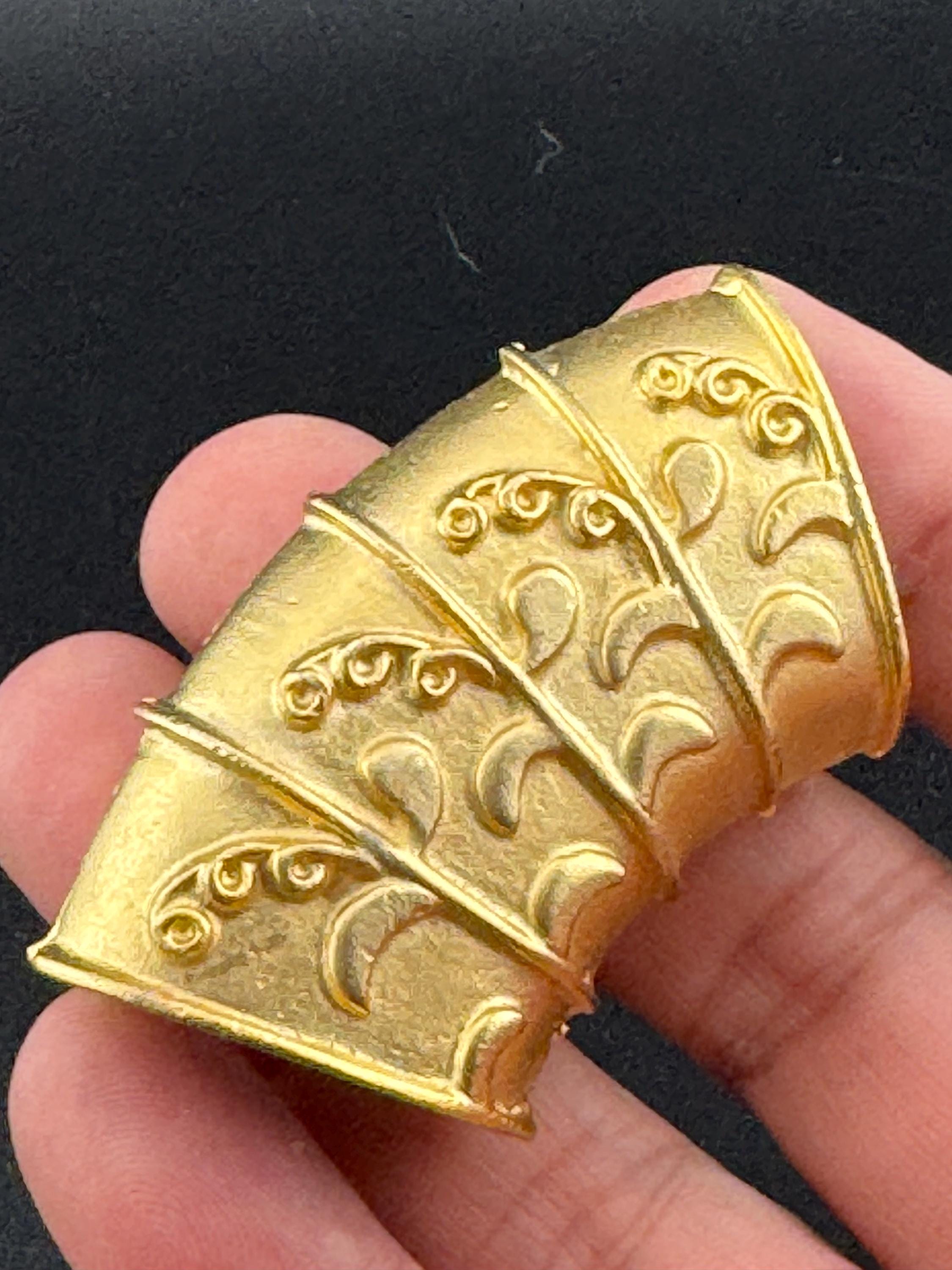 Y2K classic Etruscan Matt Gold Tone oversized tube style large Scarf ring