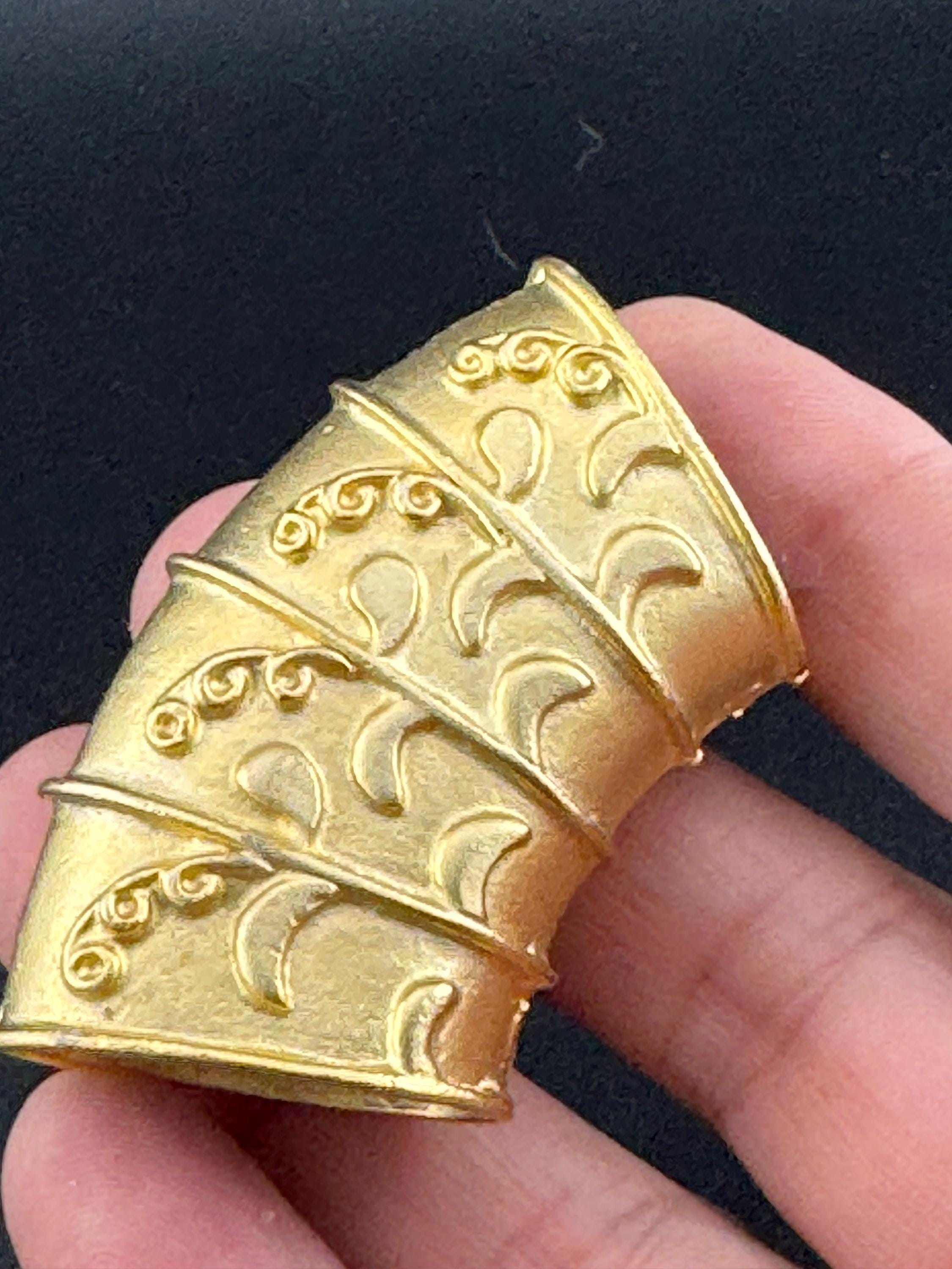 Y2K classic Etruscan Matt Gold Tone oversized tube style large Scarf ring