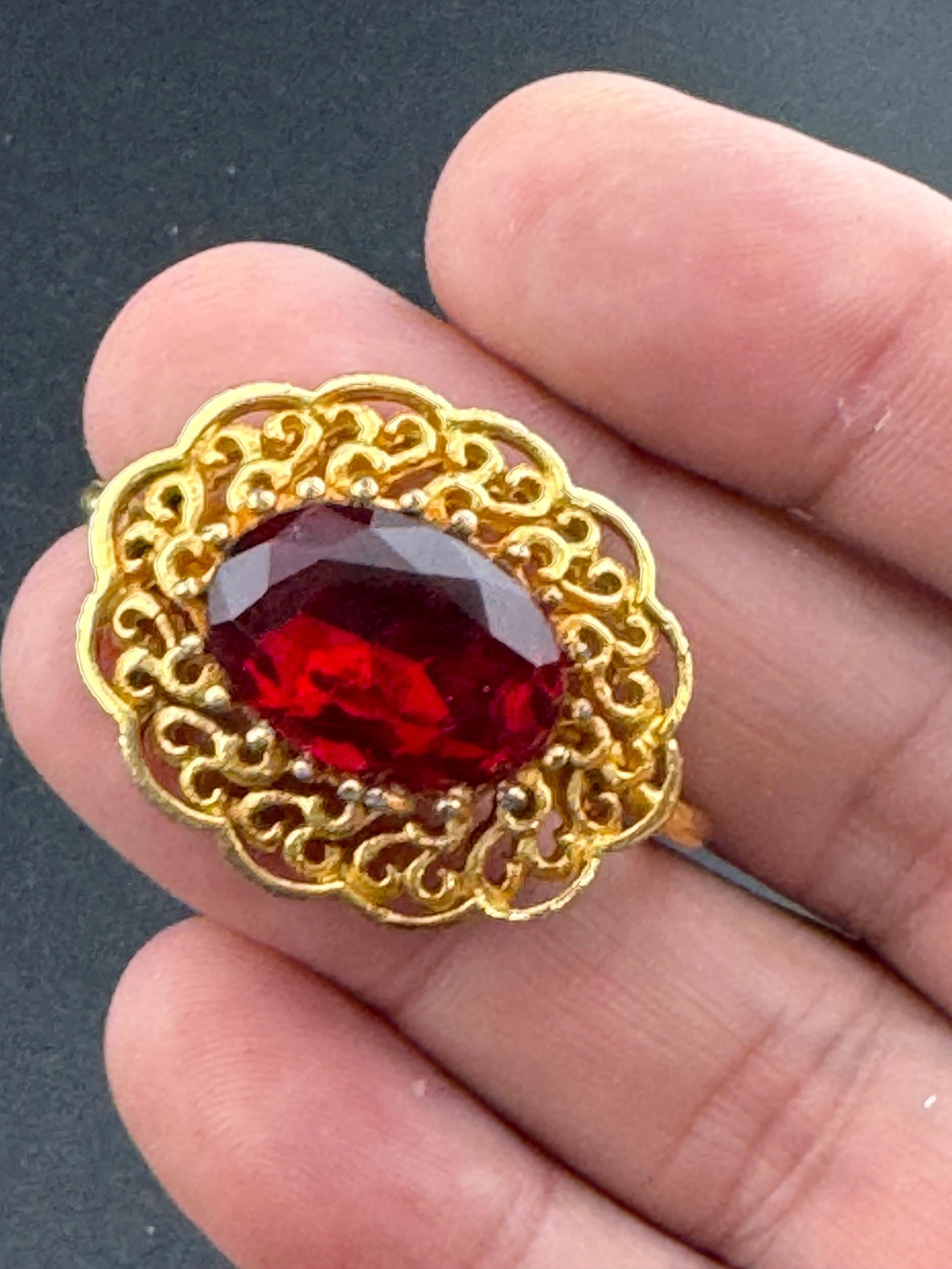 Large oval statement Gold Tone Ruby glass cabochon Scarf Clip ring