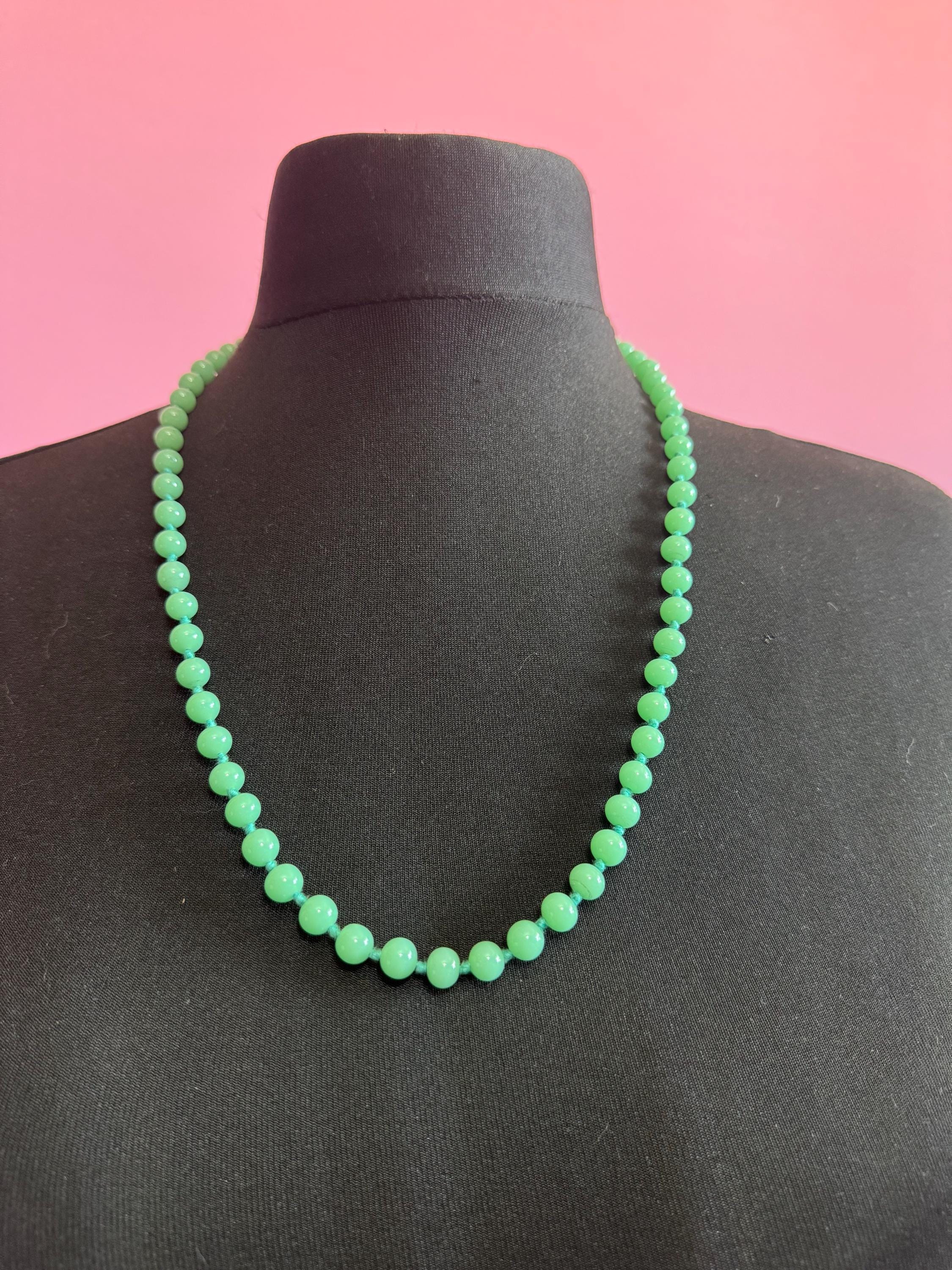 Vintage Art Deco Green czech glass long beaded and knotted necklace 68cm