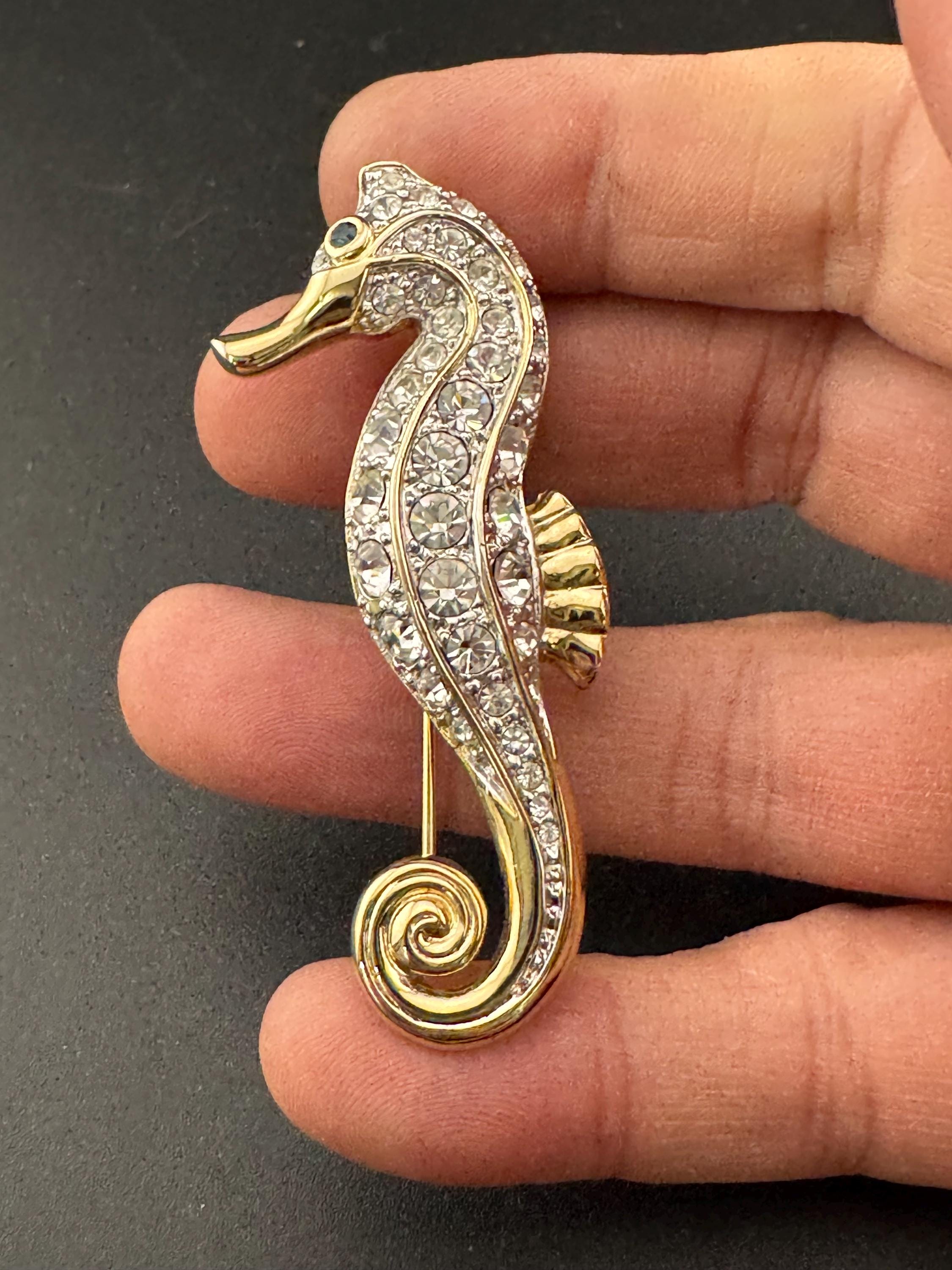 Vintage 6cm gold tone clear diamanté crystal seahorse brooch, nautical marine style