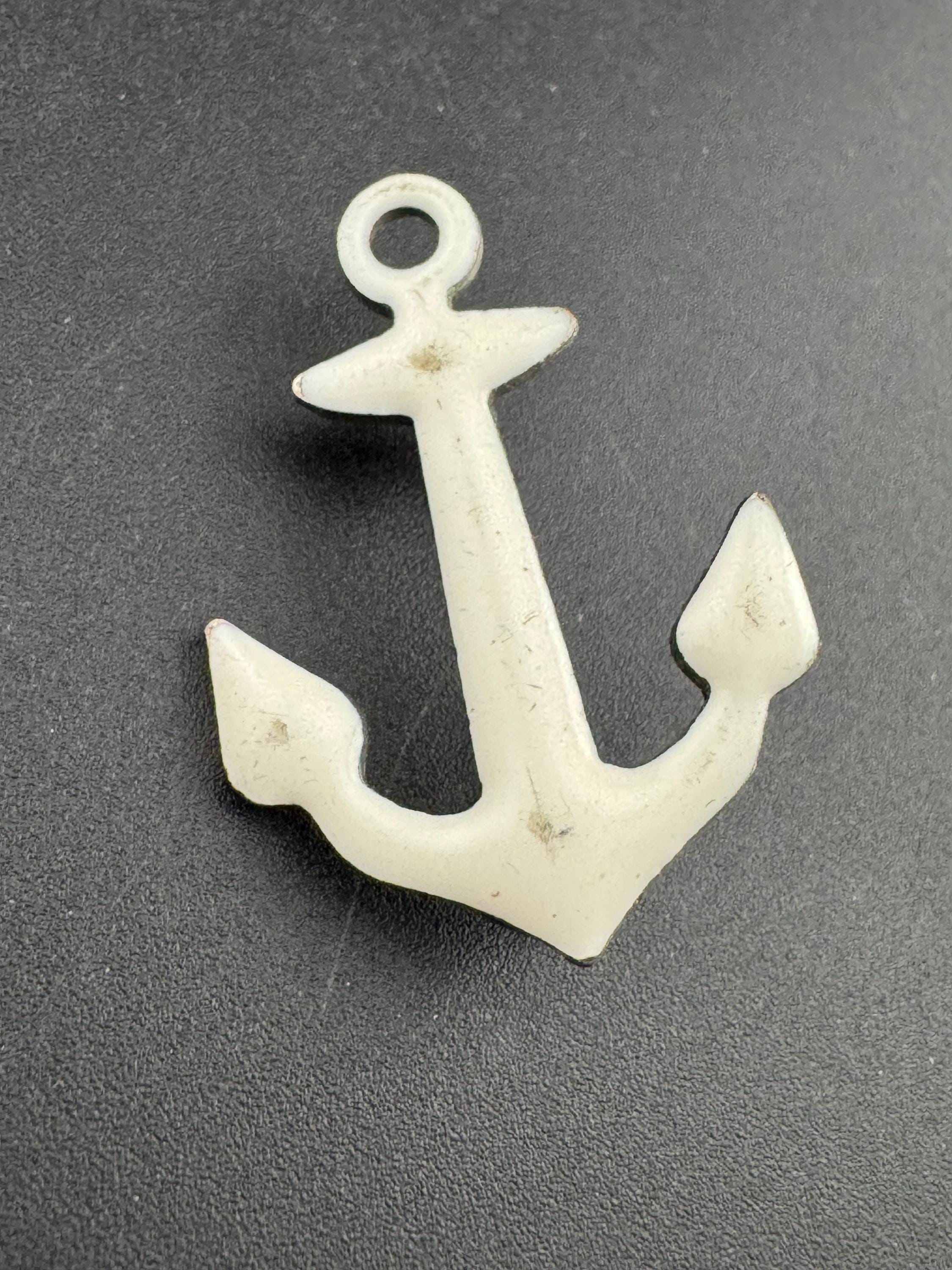 Small 4cm Vintage off white enamel silver tone ANCHOR Brooch seaside seafaring captain nautical