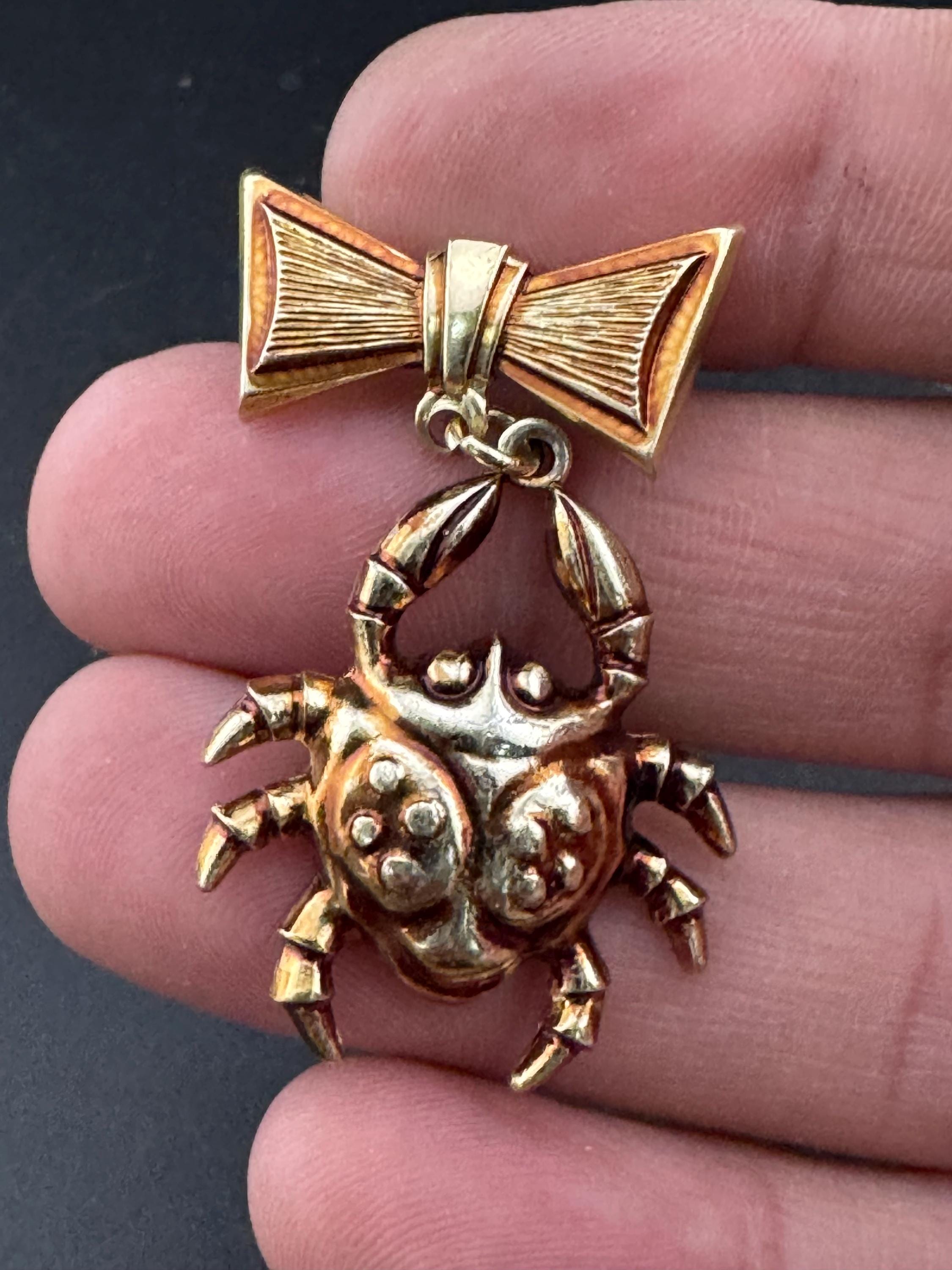 Cute kitsch copper gold tone hanging nautical crab bow Brooch gift for cancerian