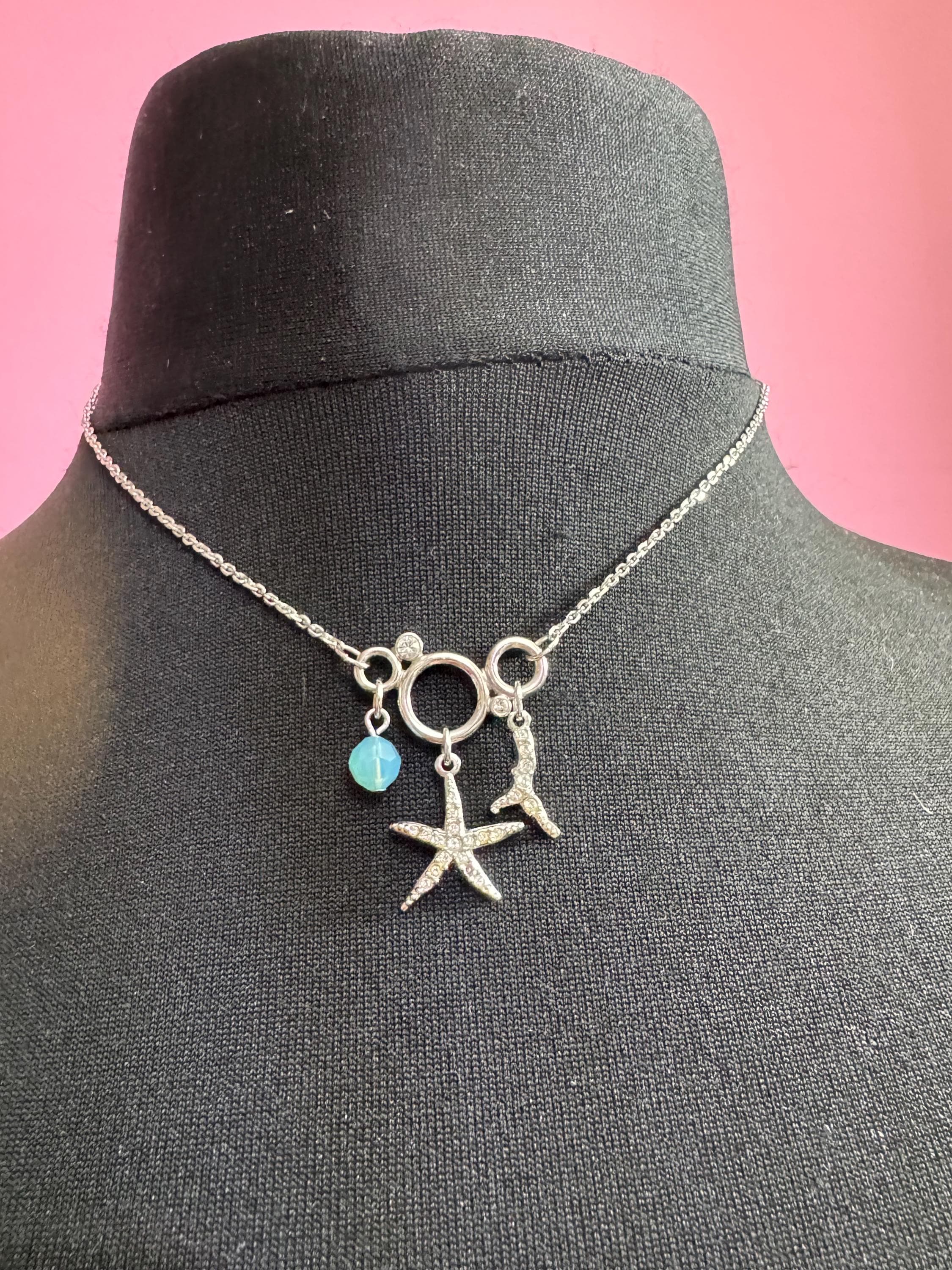 Swan Signed Swarovski Crystal diamanté starfish turquoise beaded pendant necklace one paste missing