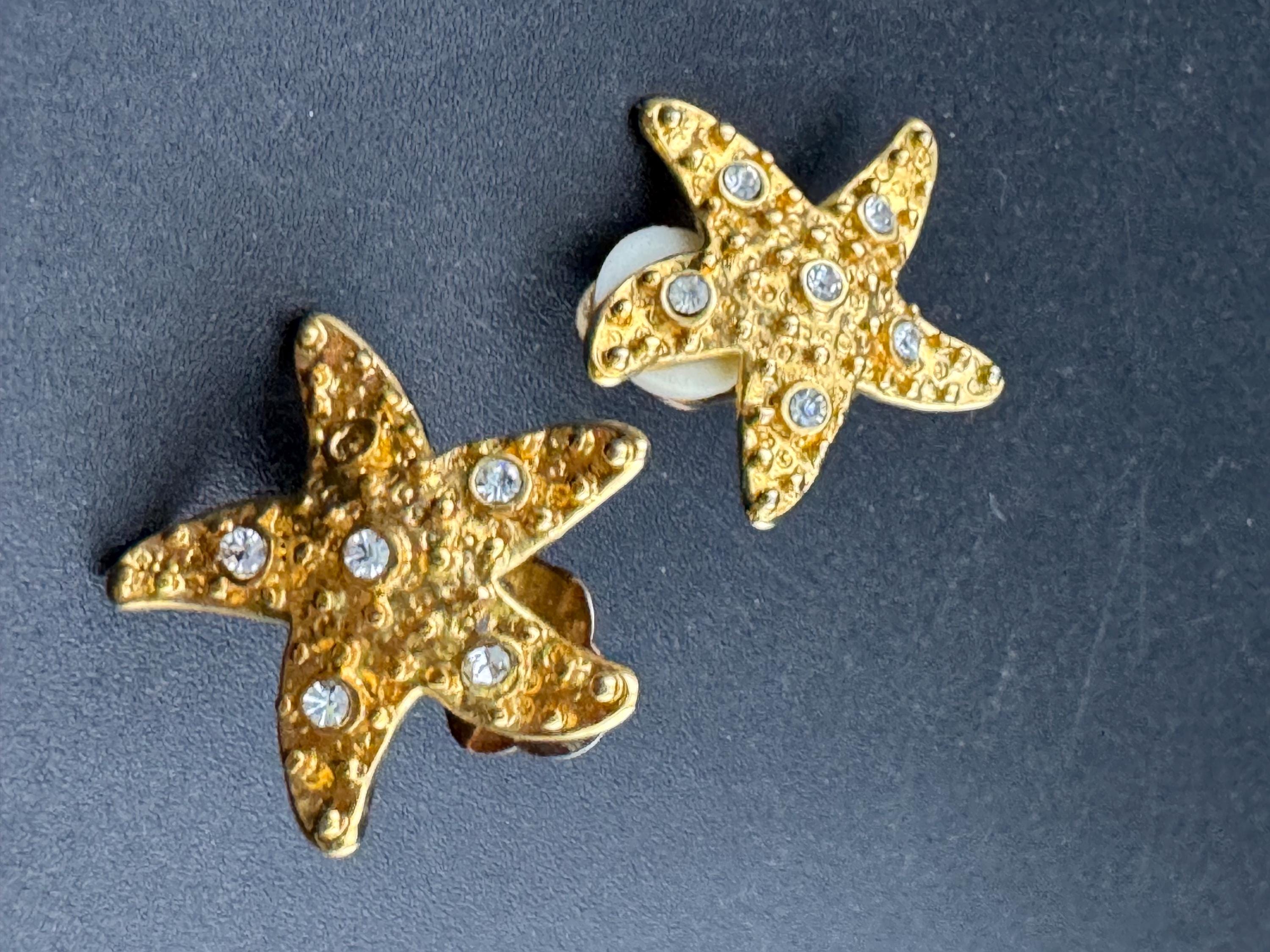 Vintage small Nautical gold tone and diamanté starfish stud clip on earrings