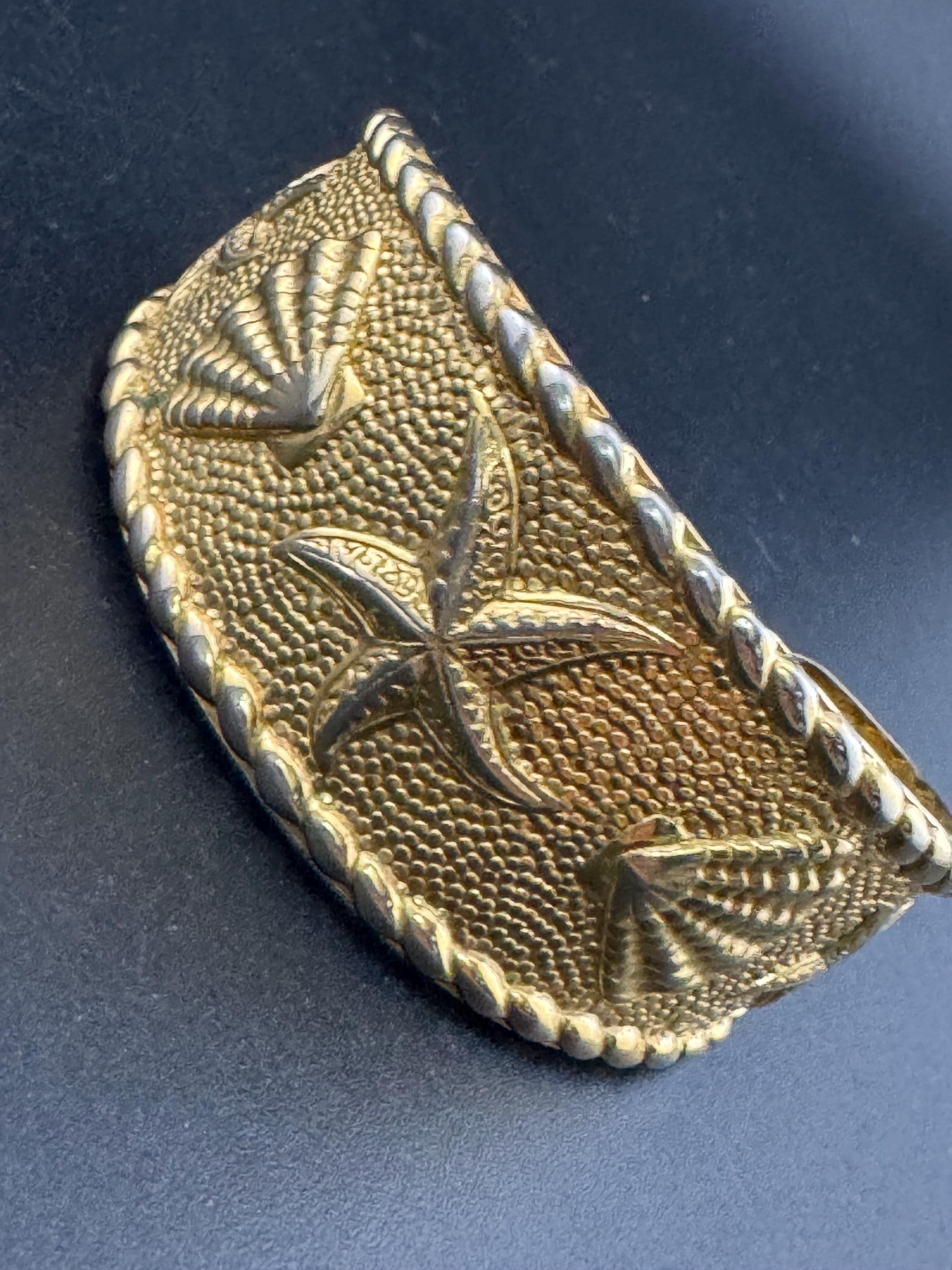 Vintage big gold tone nautical seashell starfish wide open cuff bangle,