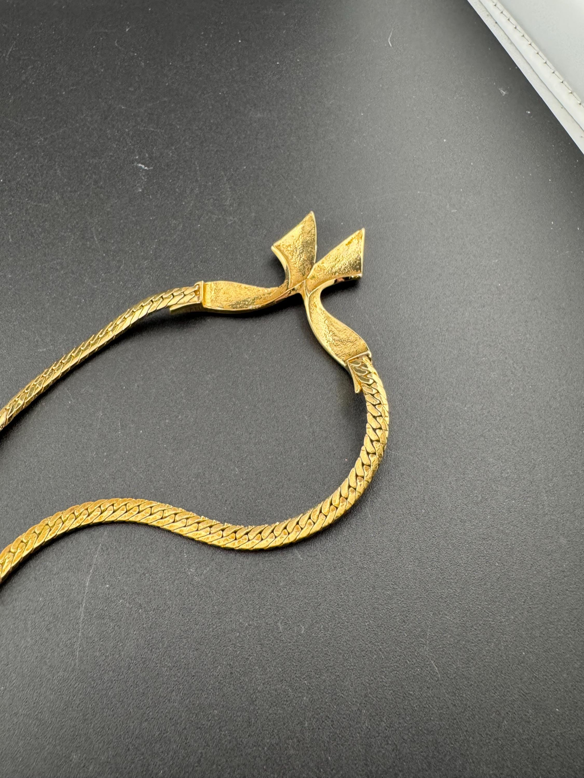 Petite neck 39cm Signed d’orlan designer black enamel gold tone ribbon bow pendant necklace