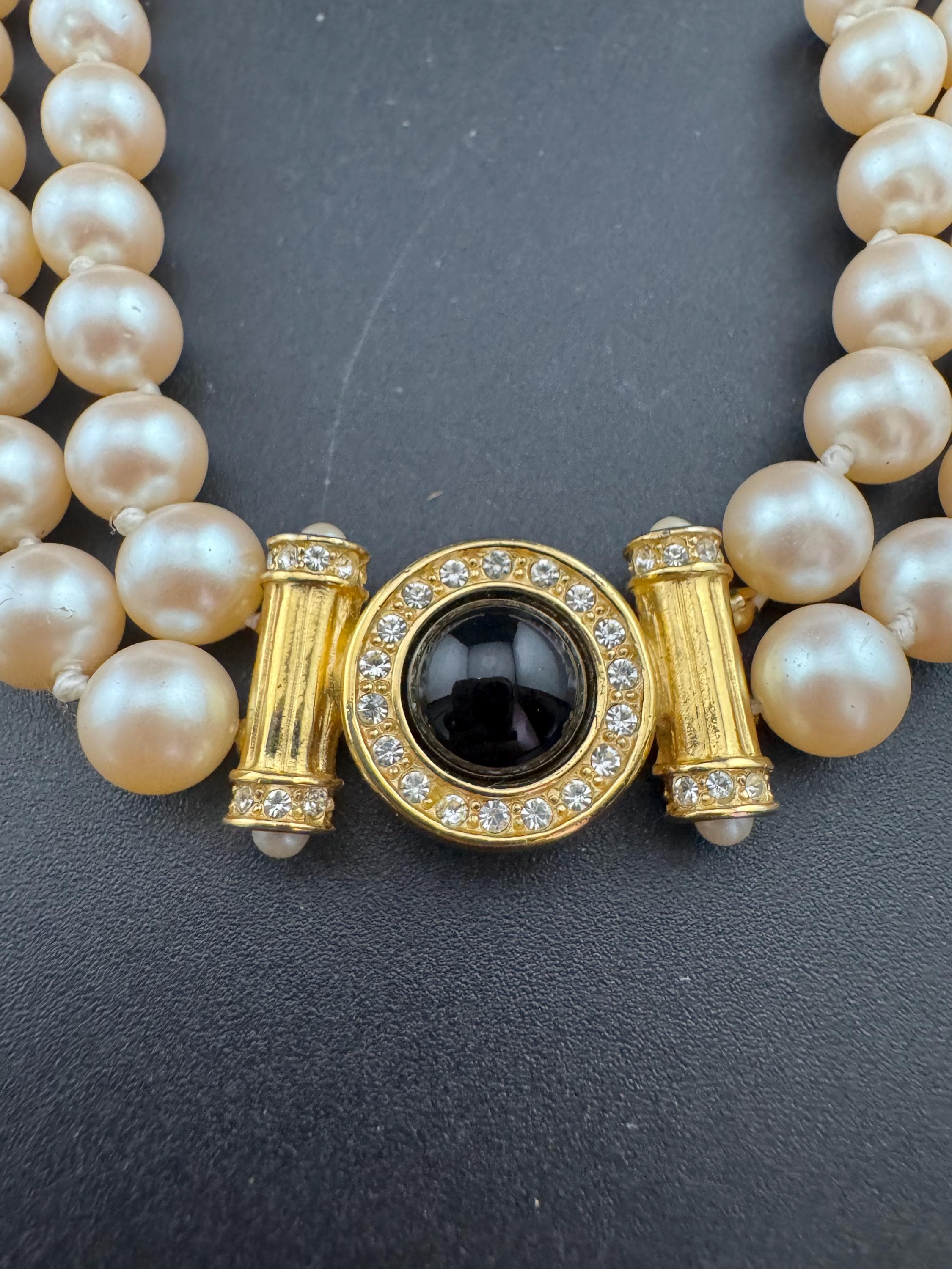 Signed RICHELIEU high end vintage gold tone choker necklace faux glass pearl and black cabochon detail 1980s 1990s