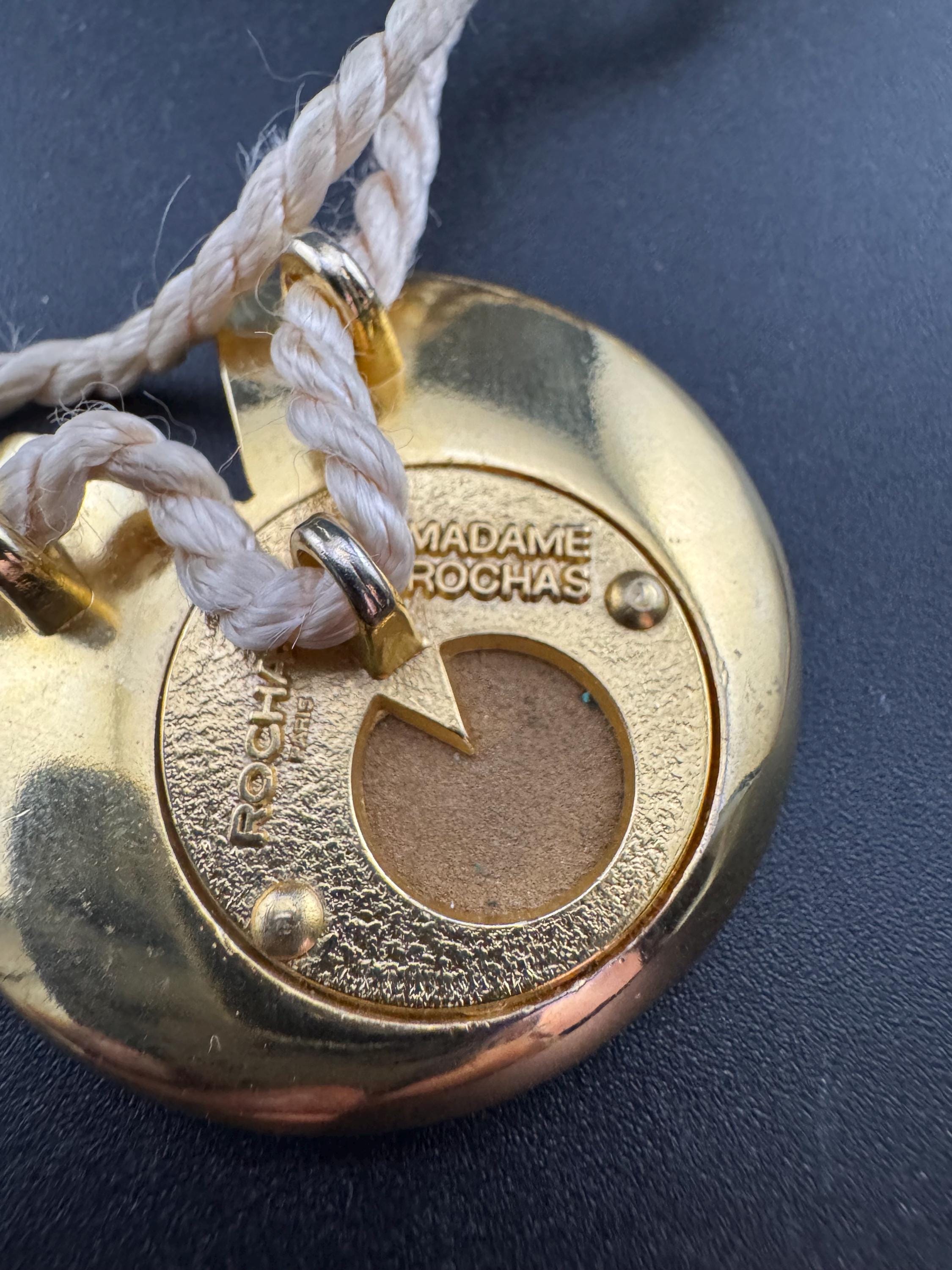Signed Madame Rochas Paris designer cream Enamel rope pendant Gold plated necklace