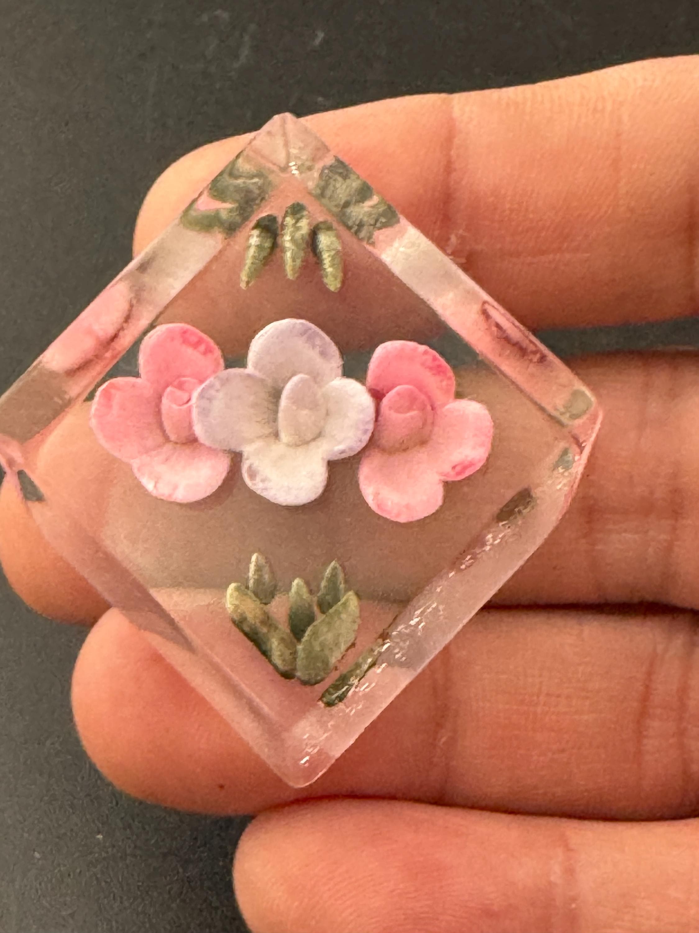 Vintage 1930s 1940s lucite reverse carved pink floral flower brooch early plastic perspex