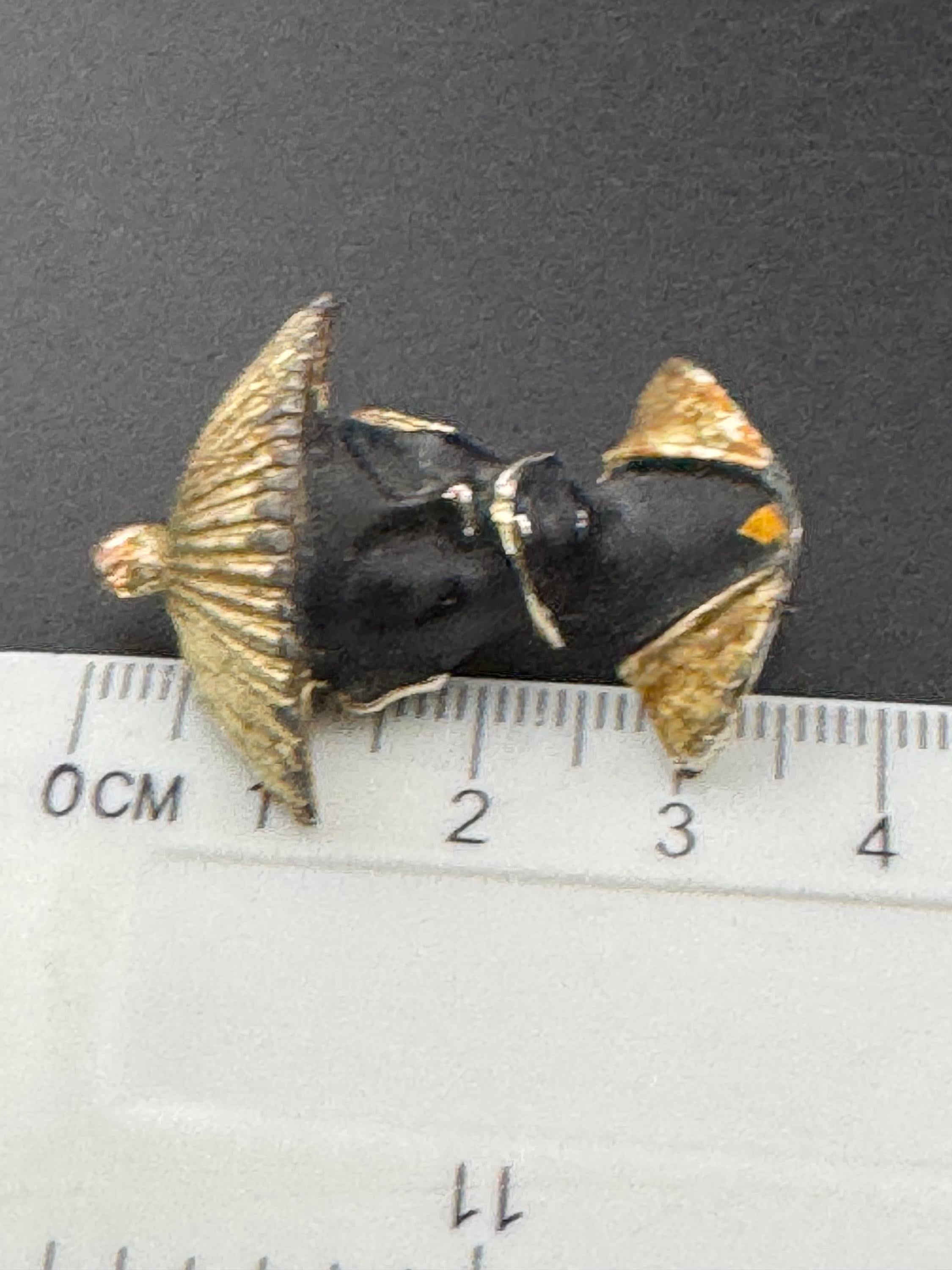 Vintage Gold Tone Far Eastern Chinese man brooch in Black Enamel