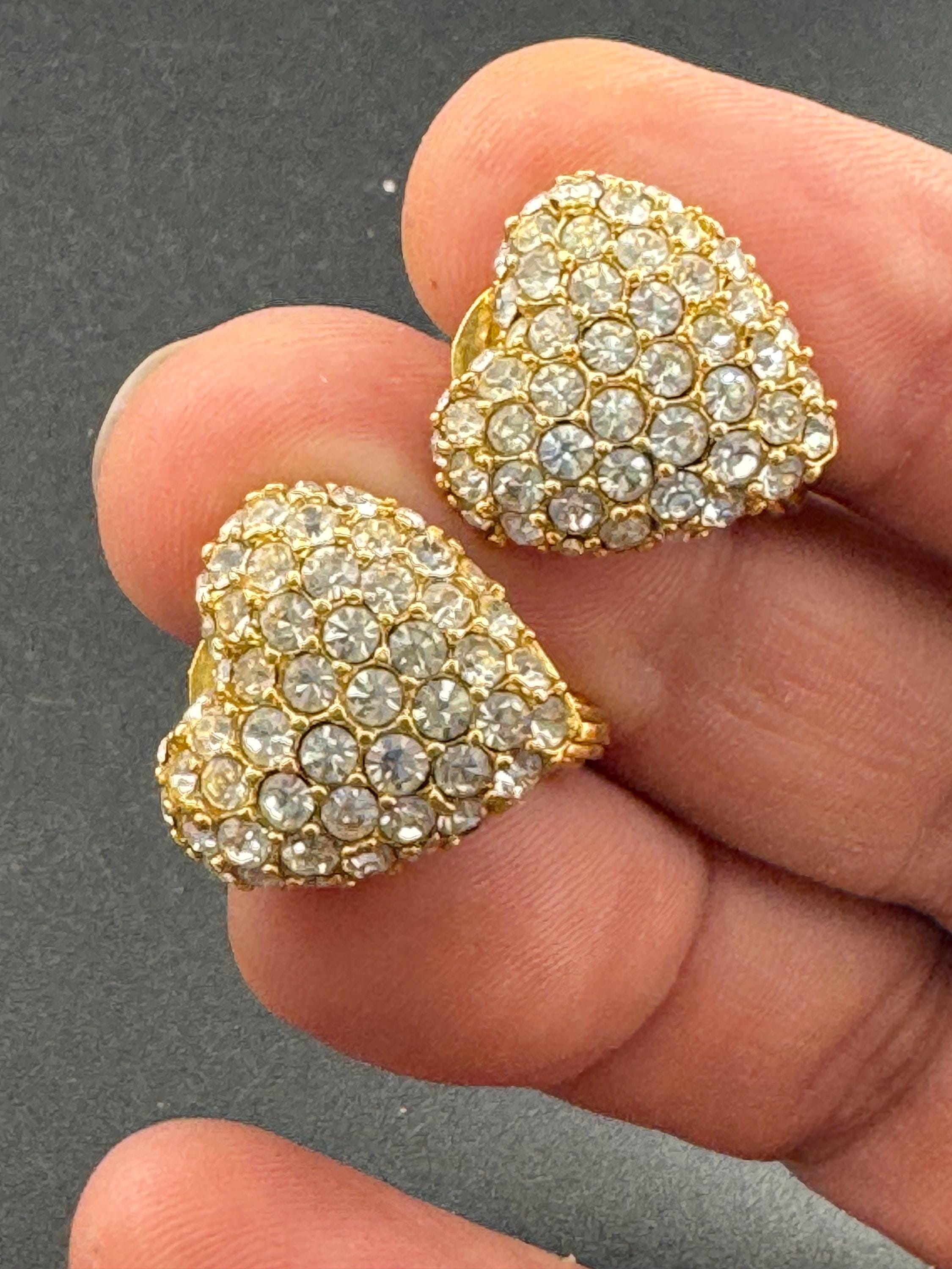 Vintage signed Monet 22ct triple gold plated diamanté heart stud clip on earrings