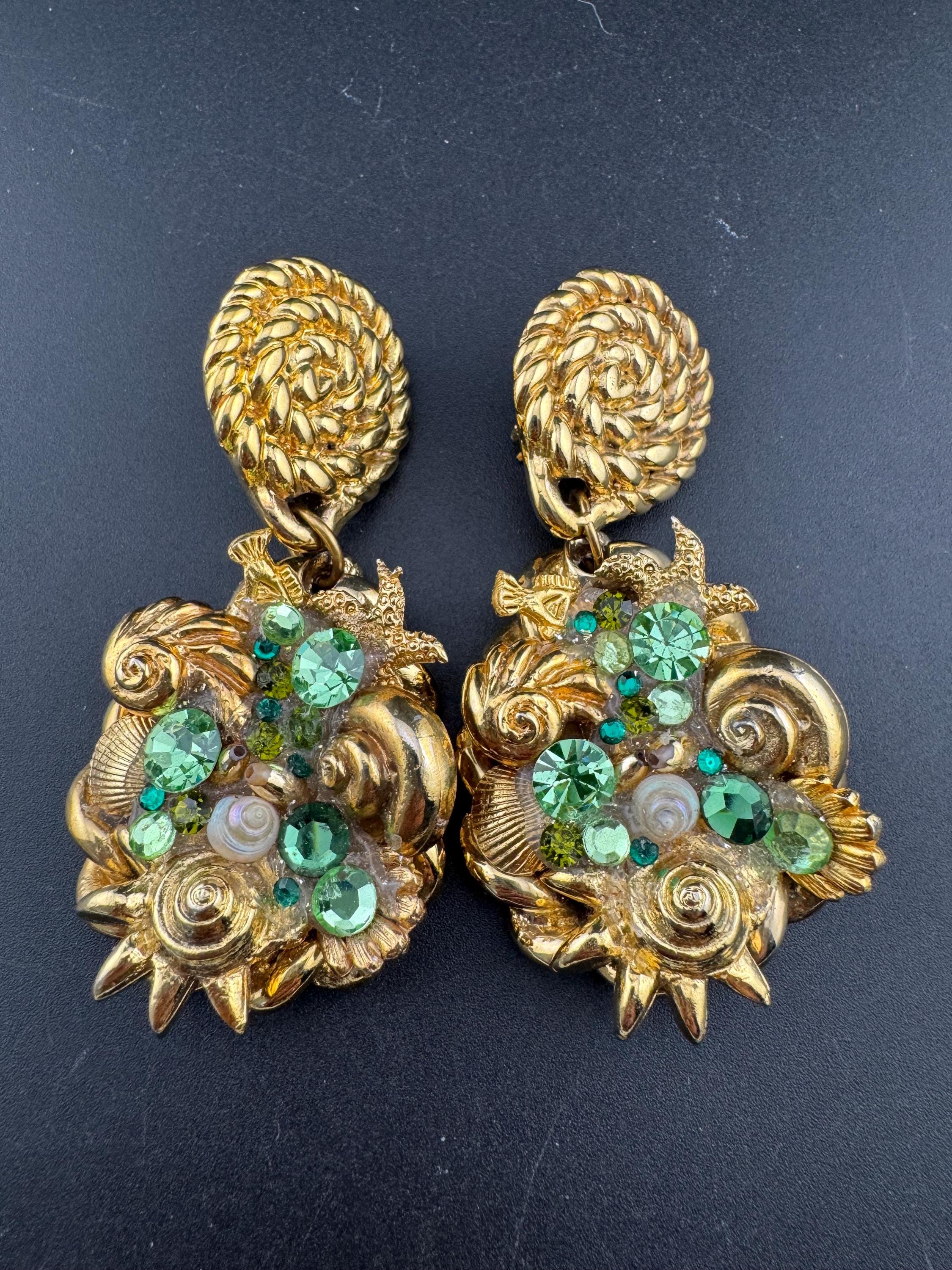Huge 7cm Jacky De G designer gold tone oversized nautical shell and starfish drop clip on earrings with faux pearls and green rhinestones