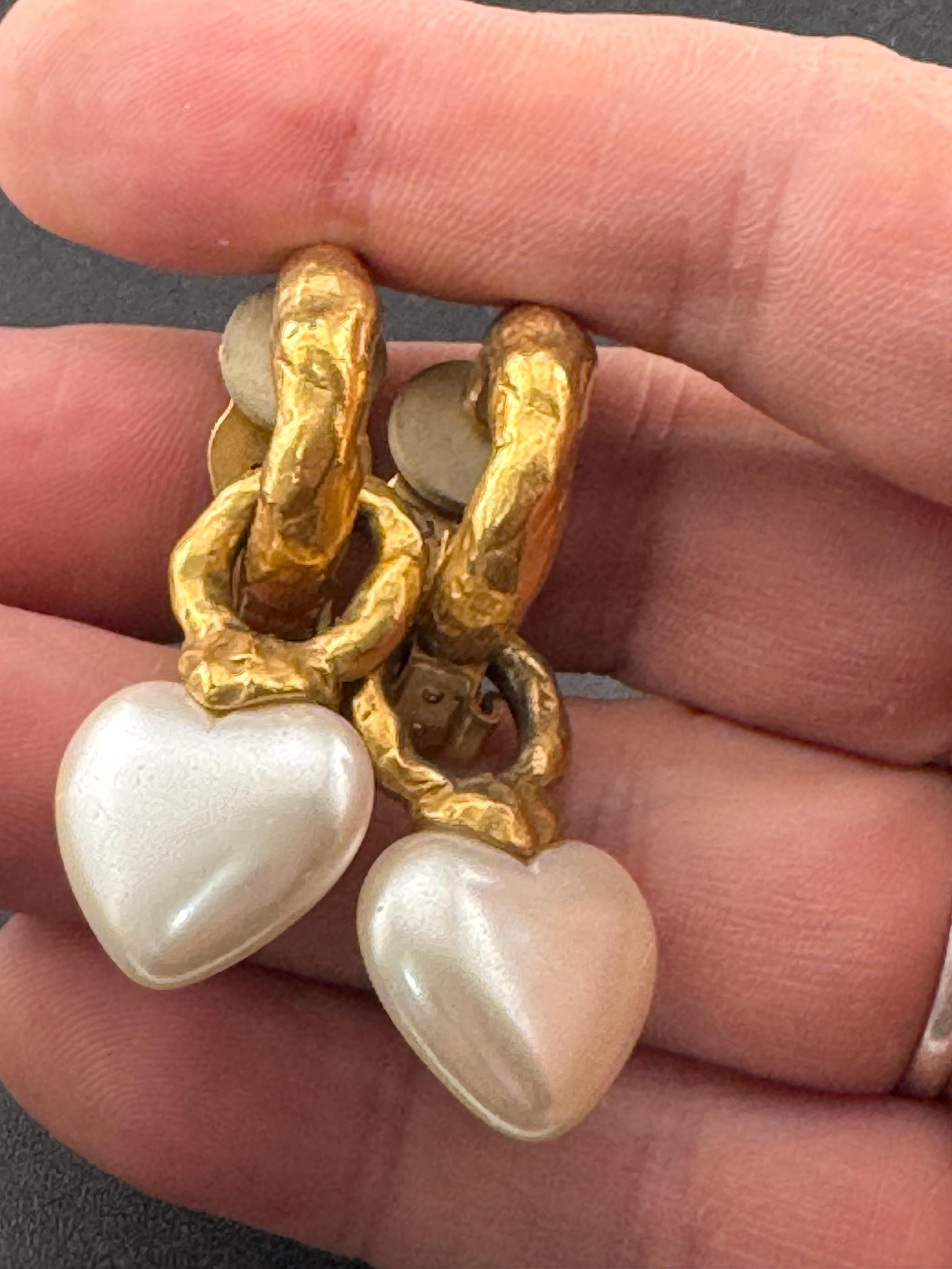 Signed AGATHA PARIS Vintage versatile Gold tone hoop and faux pearl hearts clip on earrings