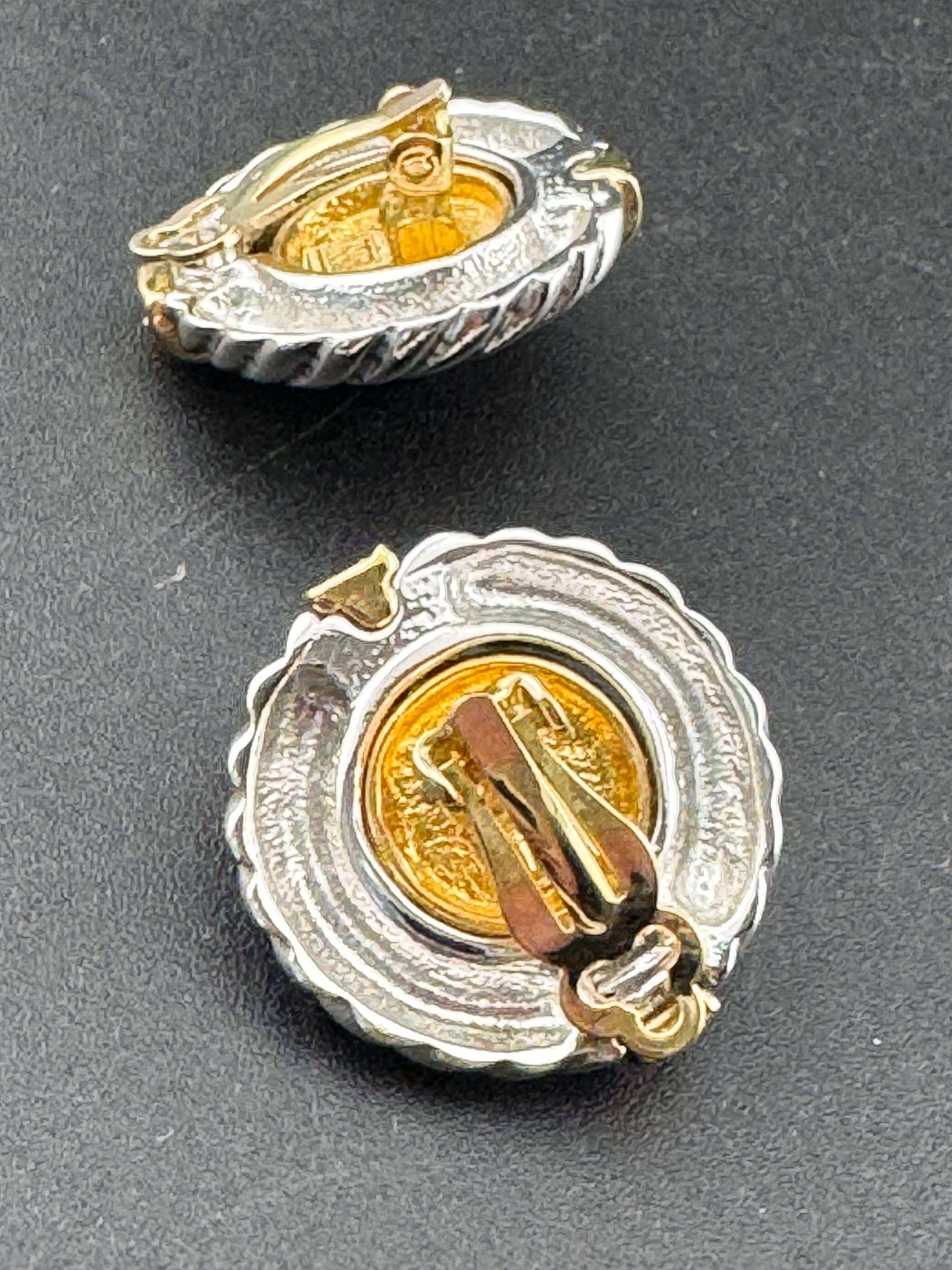 Signed wiengeroff Vintage Retro silver & Gold Tone Stud Clip On Earrings Emerald Green Diamante cabochon