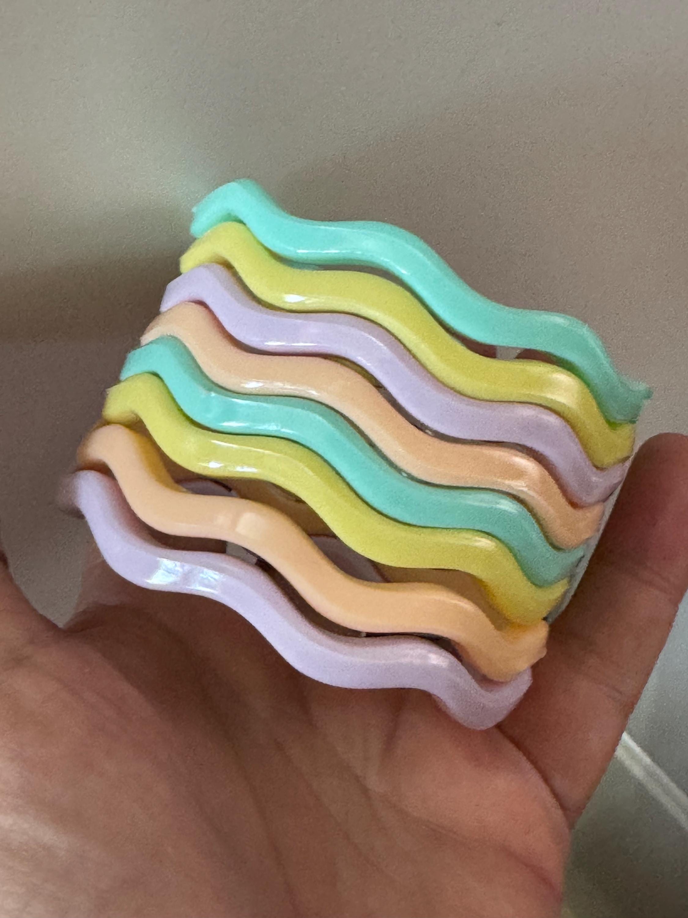 Set of 8 x retro wavy interlocking stacking bangles Bangle stack pastel colours lilac peach yellow and mint green