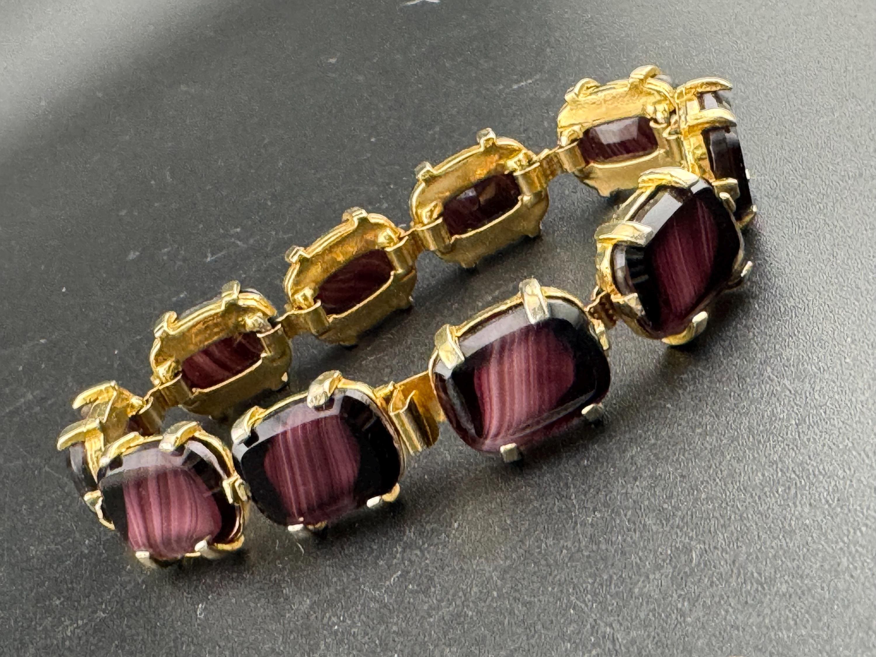 vintage purple givre Glass Gold Tone cocktail bracelet 19cm