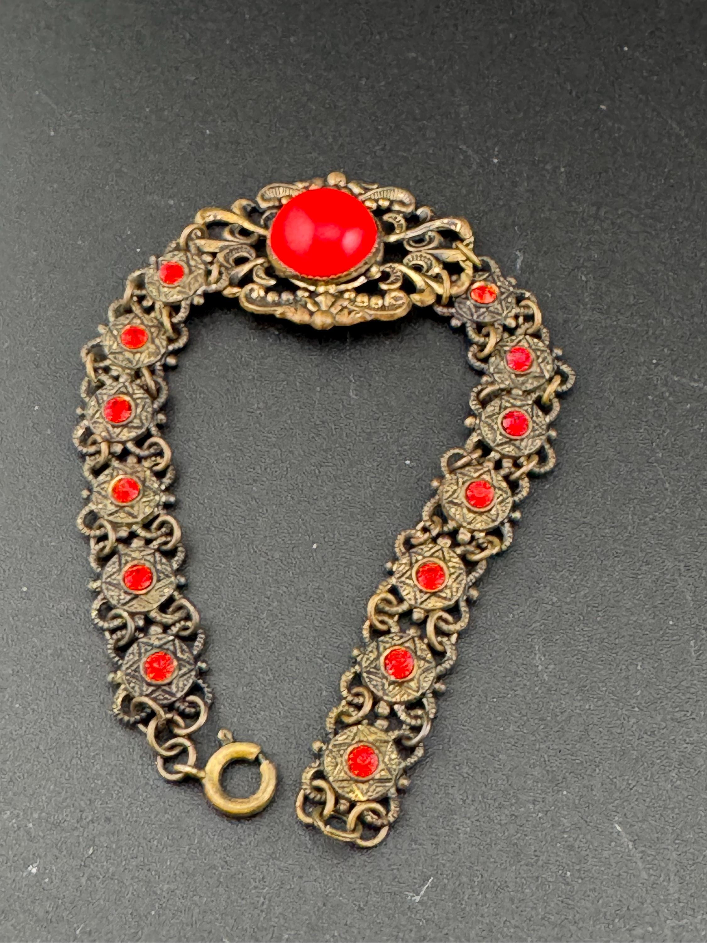 Vintage Czech gold tone brass Bracelet filigree ruby rhinestone and red cabochon glass paste gilt metal bracelet 18.5cm