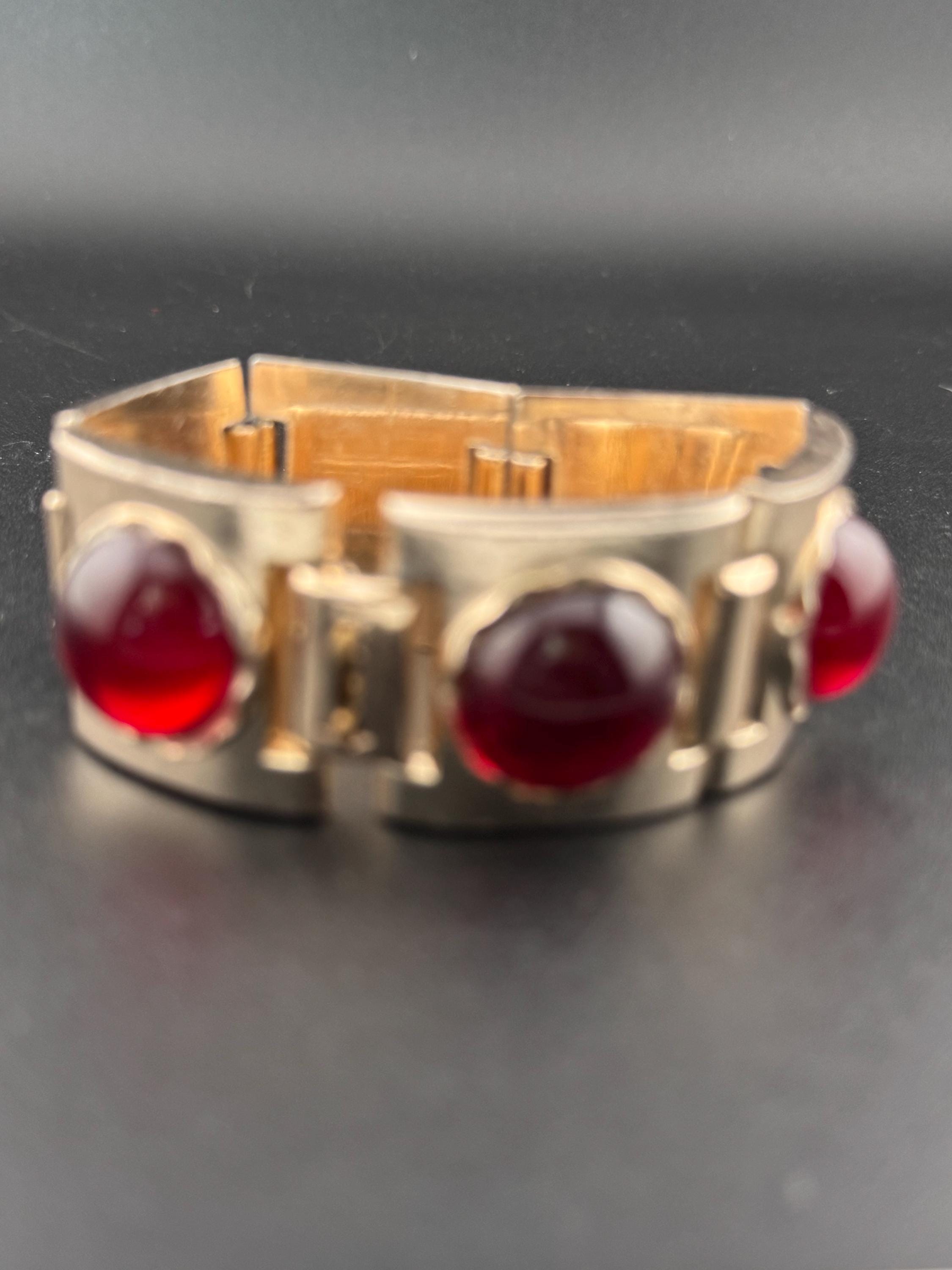 Vintage bright ruby red round Glass Cabochon warm copper Gold Tone statement chunky panel link cocktail bracelet Hollywood 1950s 1960s