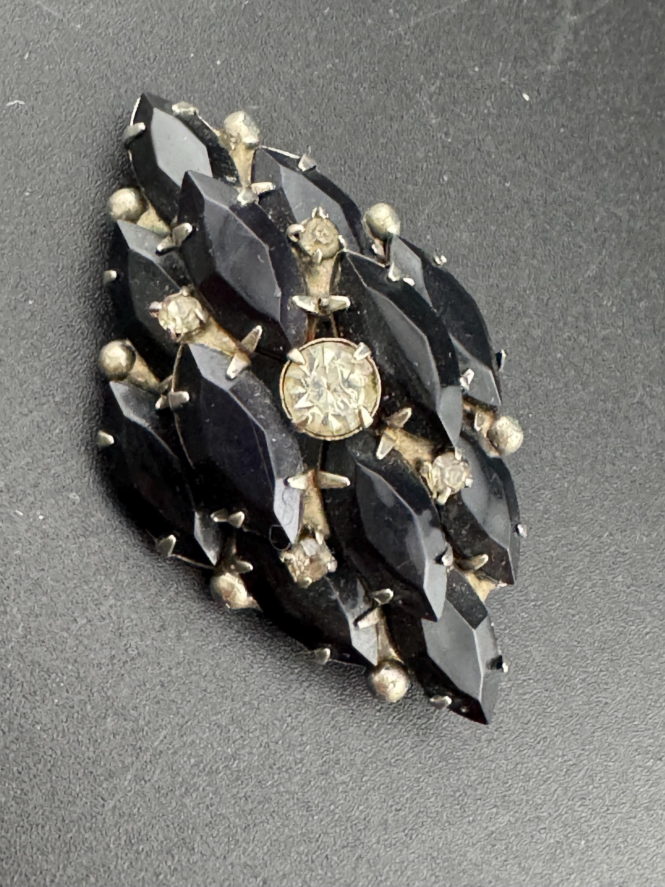Vintage Black Glass navette Paste Rhinestone Sparkly Diamanté brooch  on silver tone metal