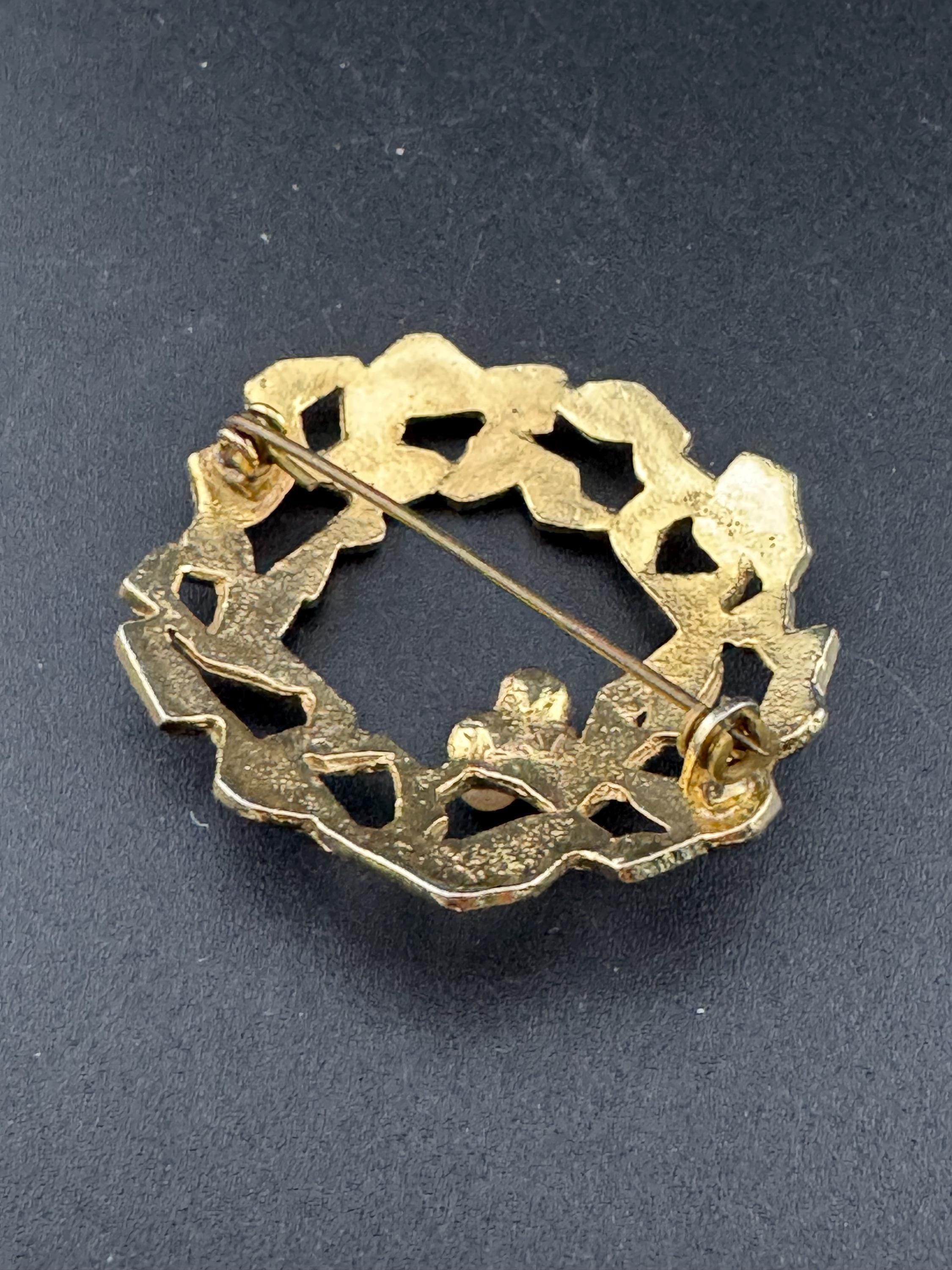 Vintage gold plated mid century abstract brutalist modernist faux Pearl brooch