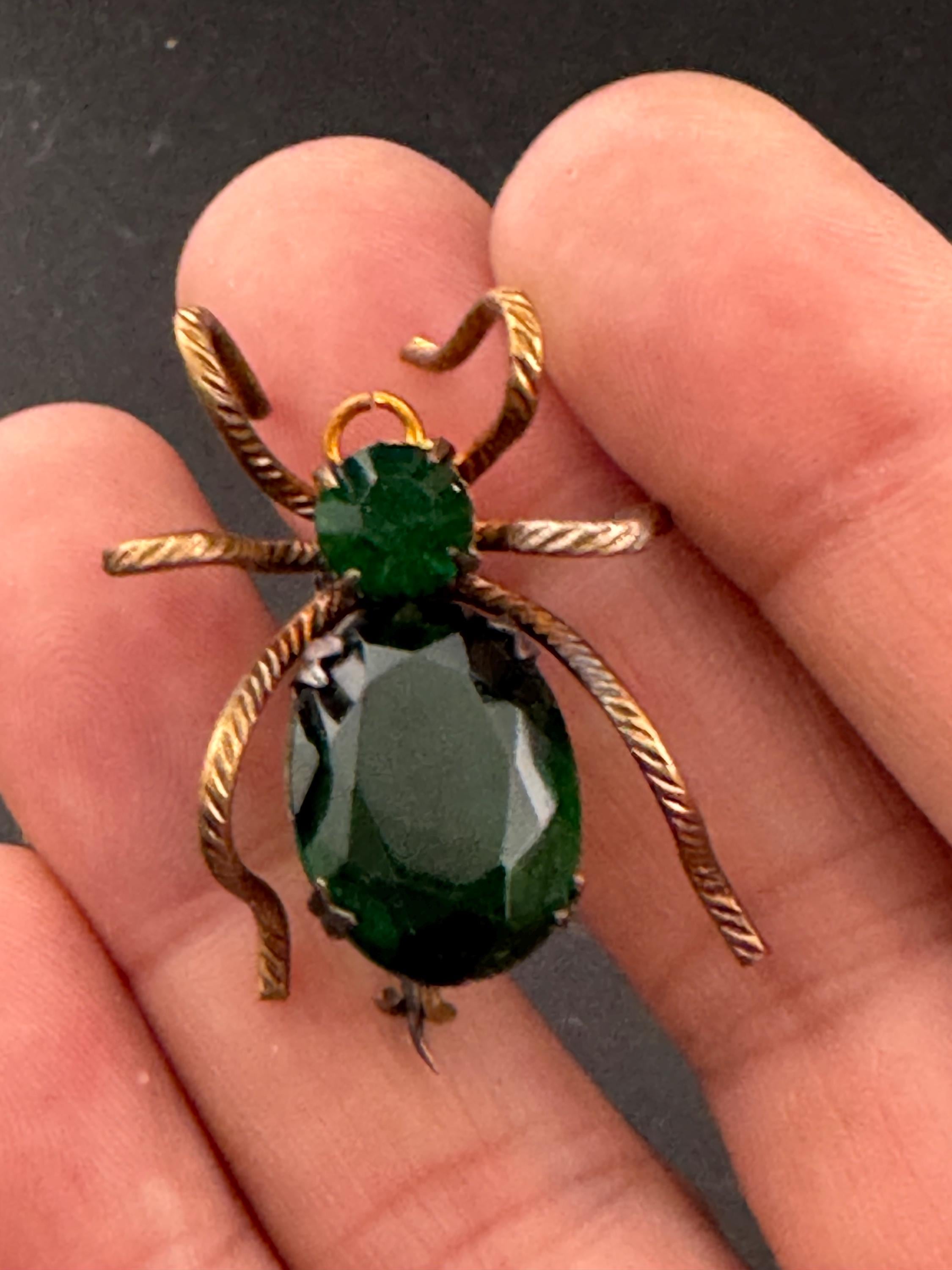 Vintage 4cm Bug spider Brooch gold Tone with large emerald rhinestones  insect