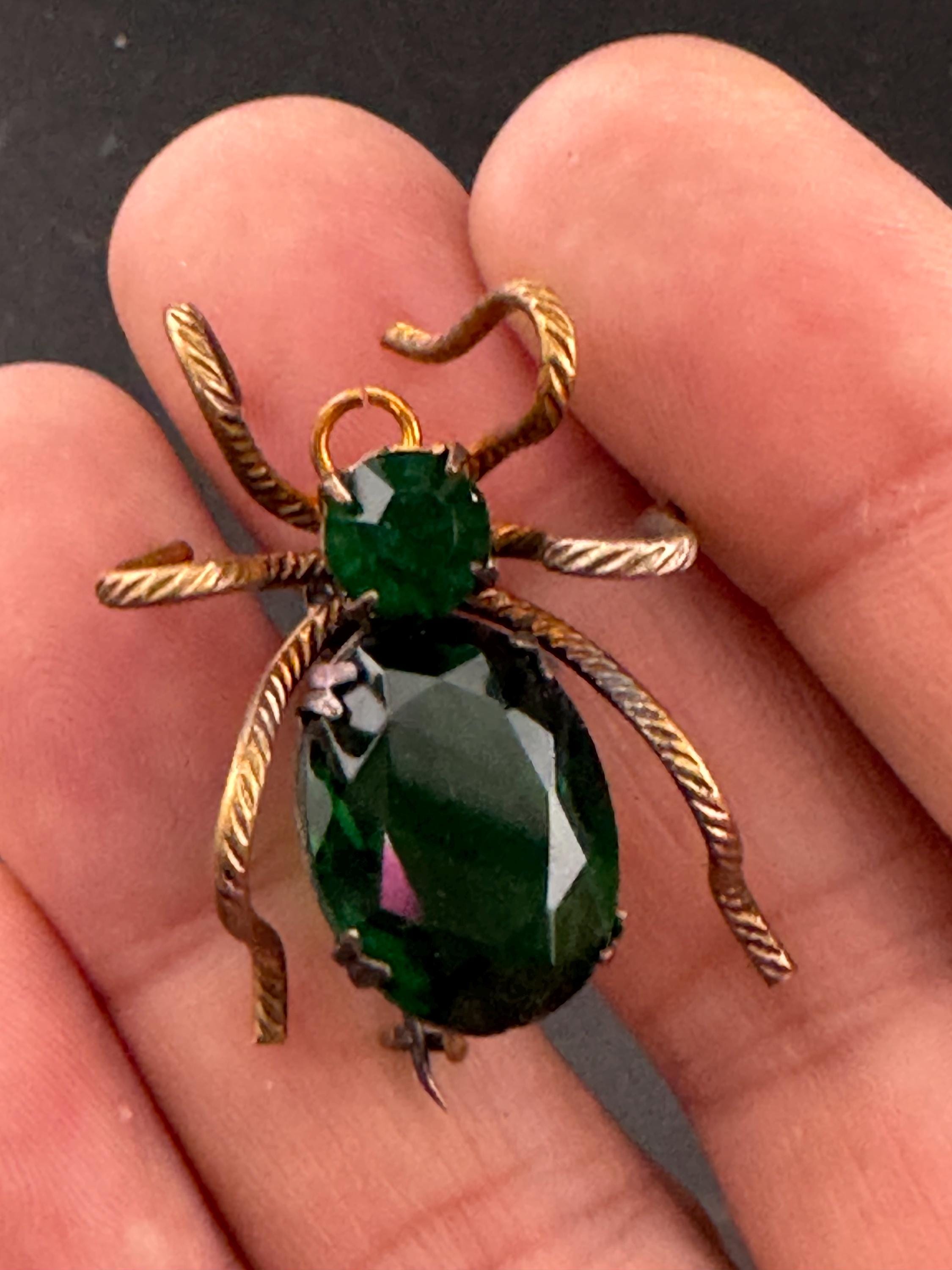 Vintage 4cm Bug spider Brooch gold Tone with large emerald rhinestones  insect