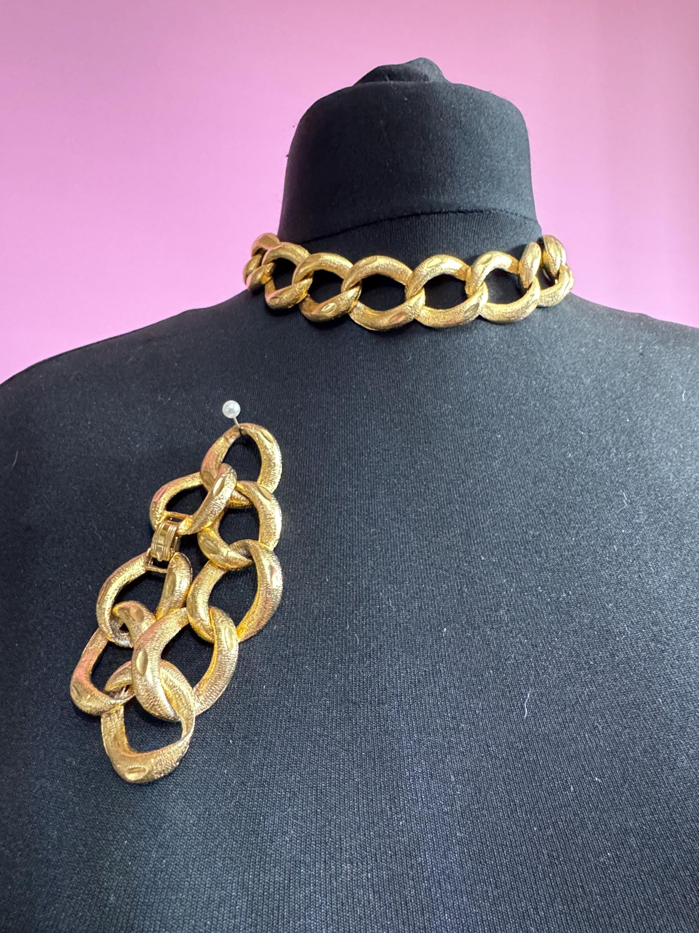 vintage weighty gold tone chunky wide chain link necklace and bracelet jewellery set