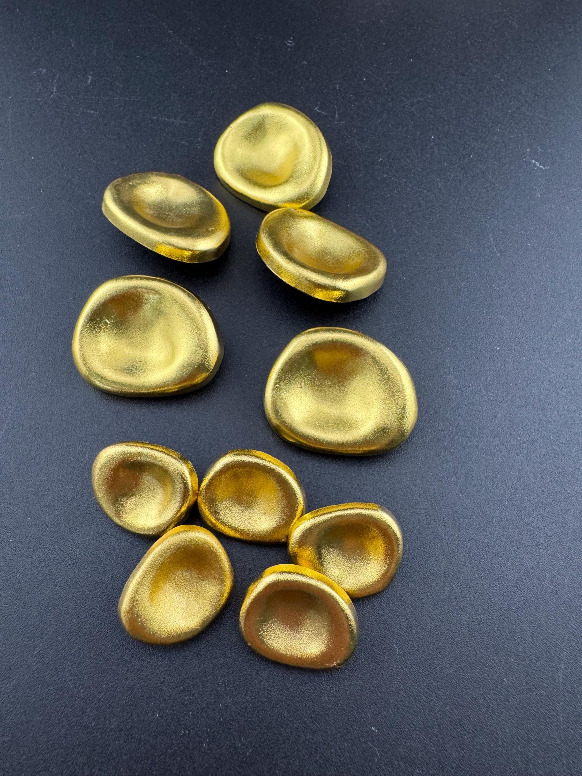 Matt gold tone pebble buttons with metal shanks. choose your size 30mm or 20mm