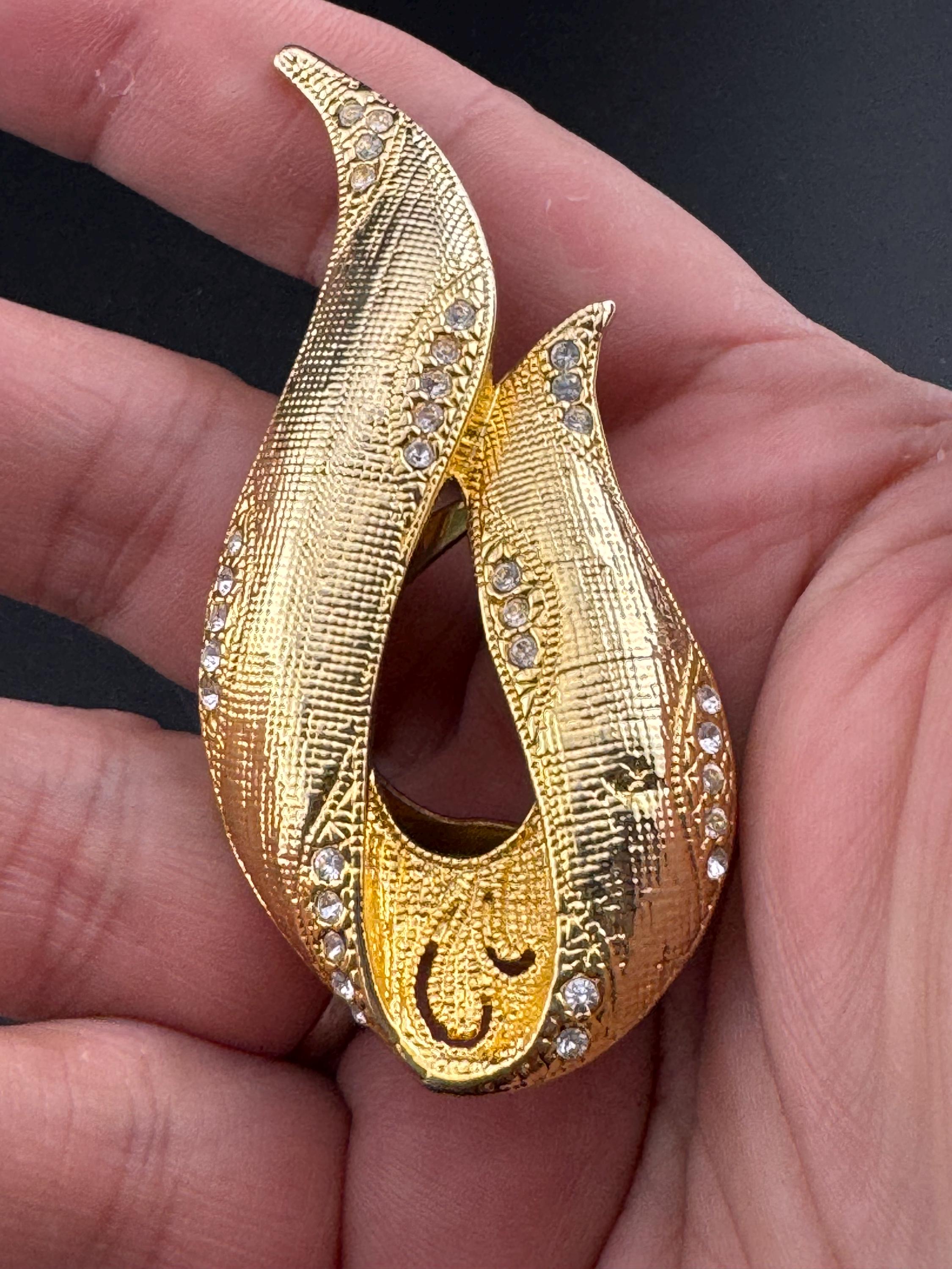 Vintage large Gold Tone Diamanté Paste Scarf Clip, ring for scarves