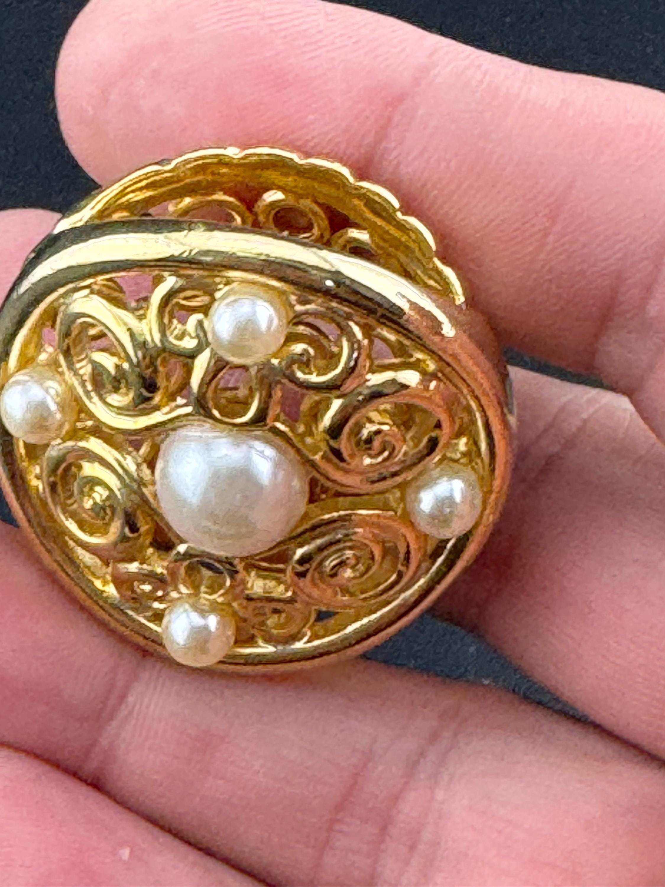 1980s classic Gold Tone open work Scarf ring with faux pearls