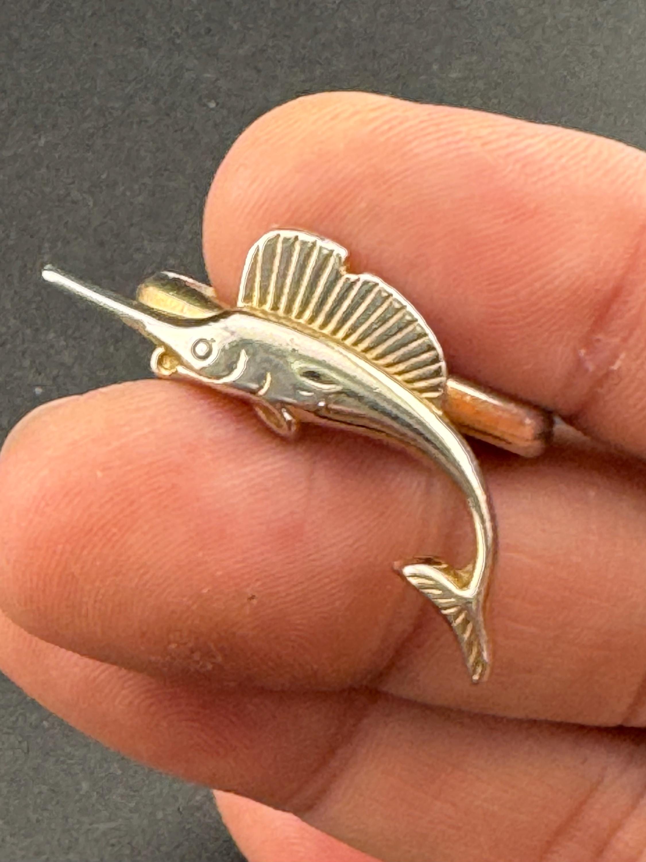 Vintage dainty Gold Tone nautical flying fish Scarf Clip ring