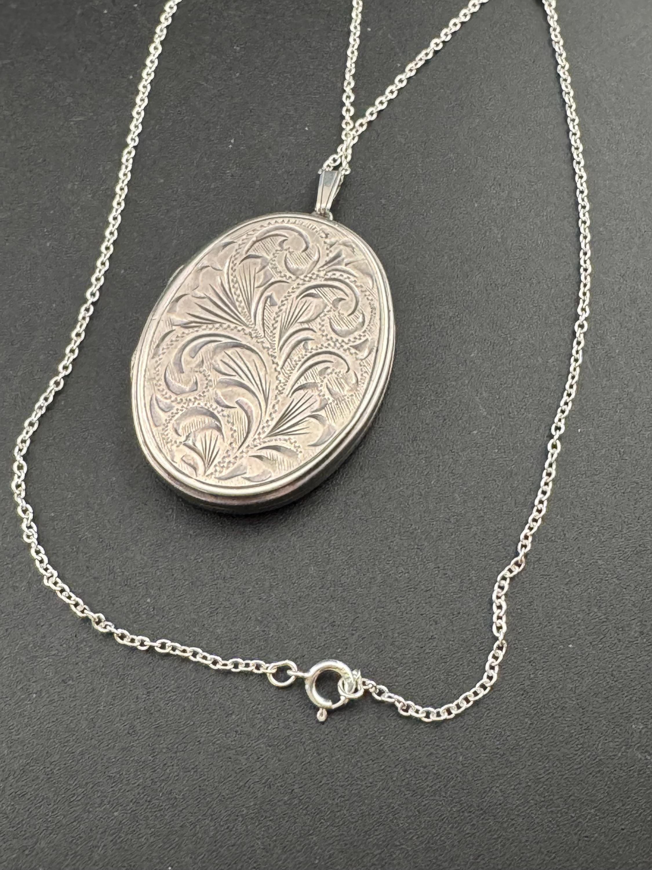 Vintage Floral Engraved Photo Locket: Sterling Silver Keepsake Necklace