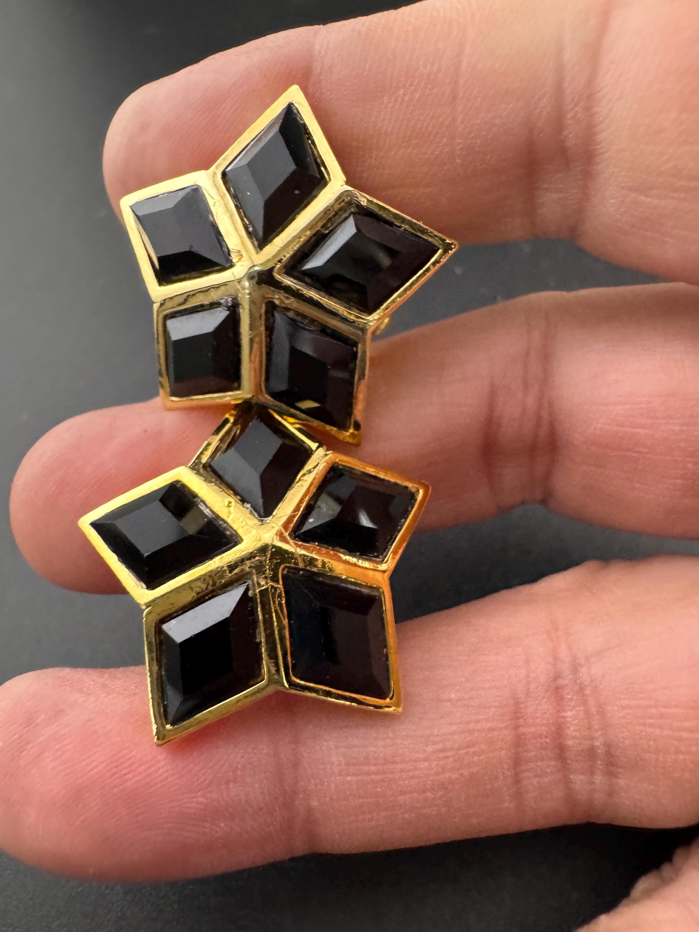 vintage gold tone black Swarovski crystal star stud clip on earrings 1980s old shop stock