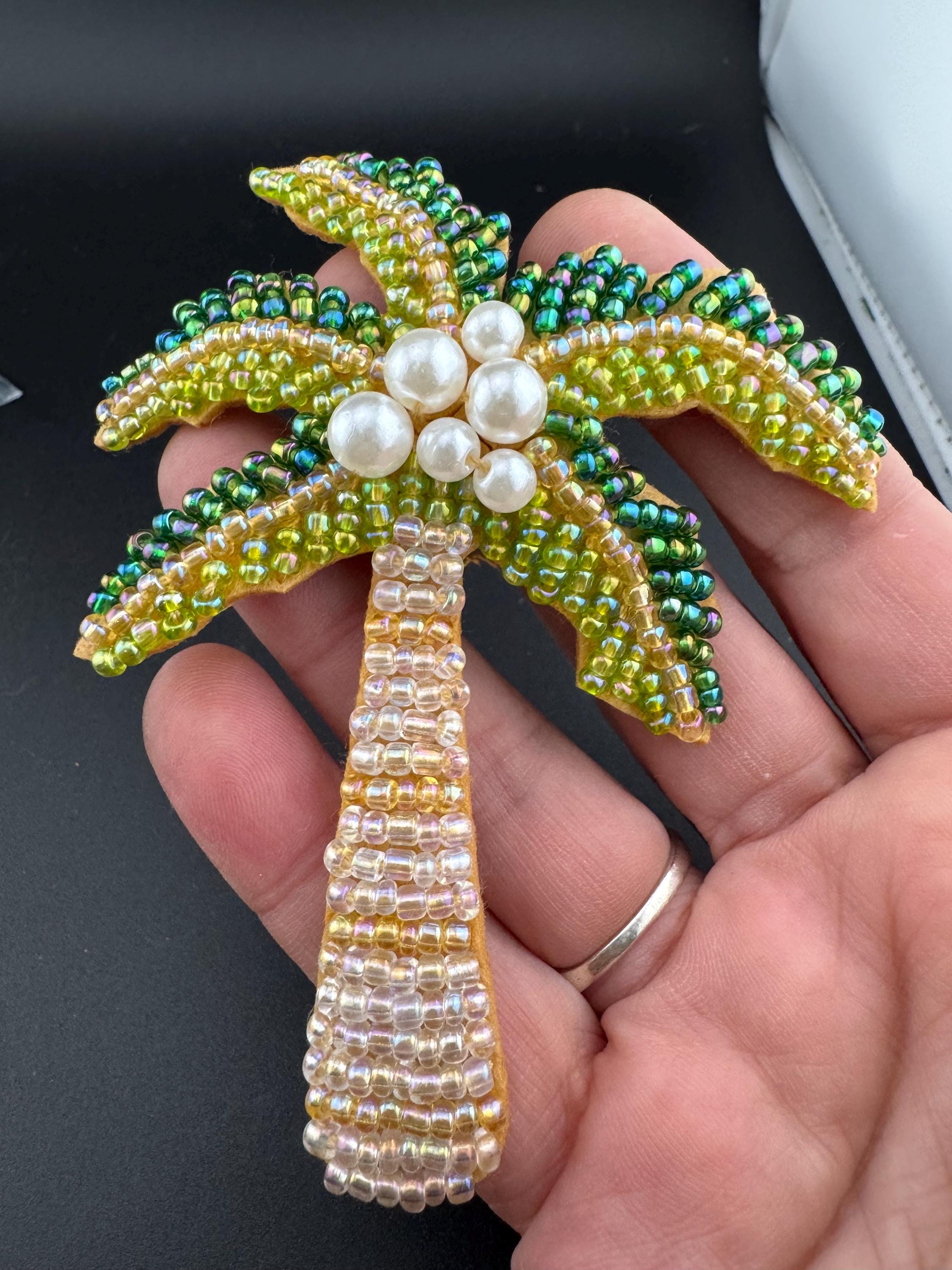 Large sew on faux pearl beaded green and white tropical palm tree patch 8cm tall clear seed beads nautical patches appliqué