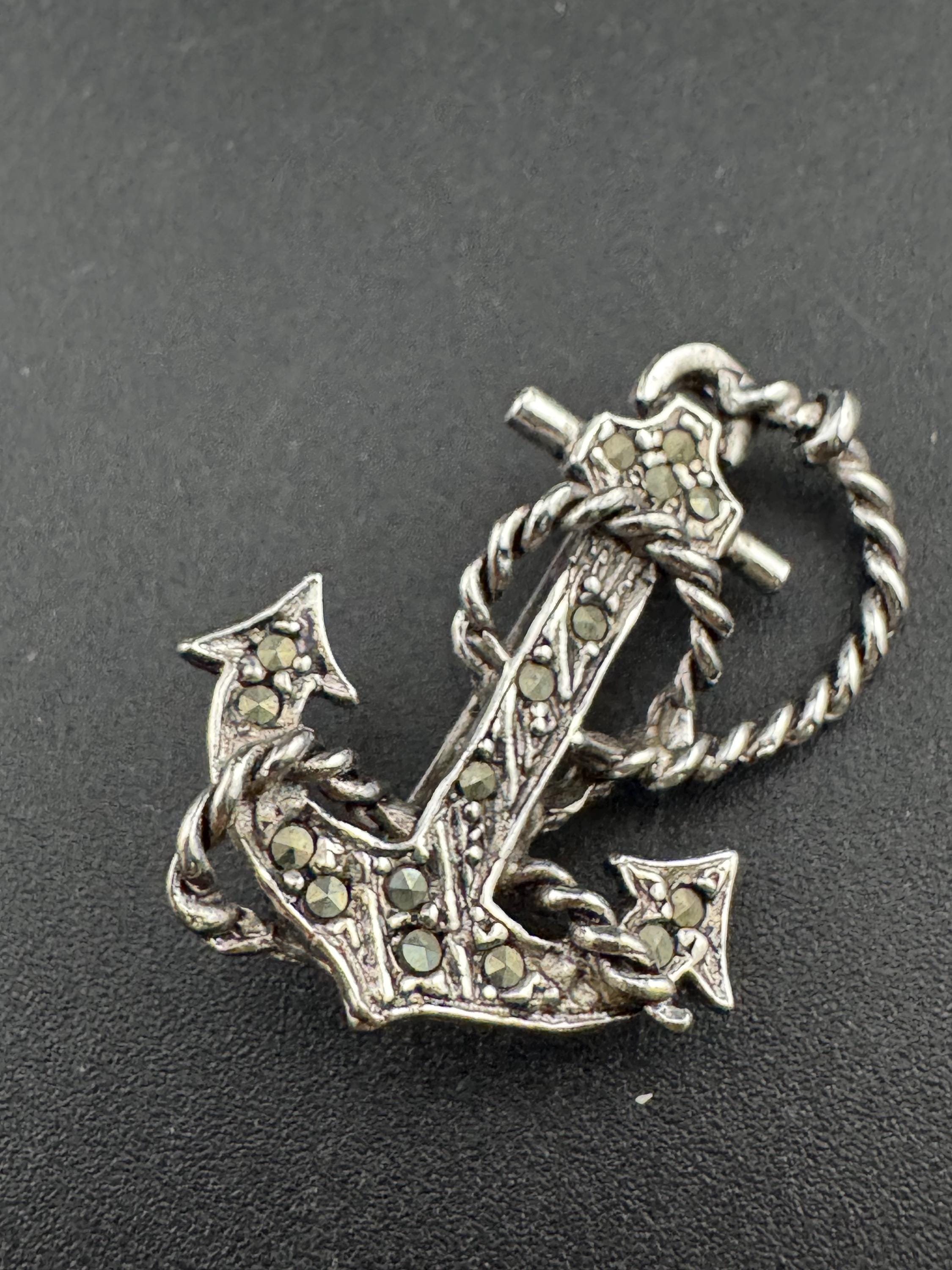 Small 4cm Vintage marcasite boat ships anchor silver tone ANCHOR  Brooch seaside seafaring captain nautical