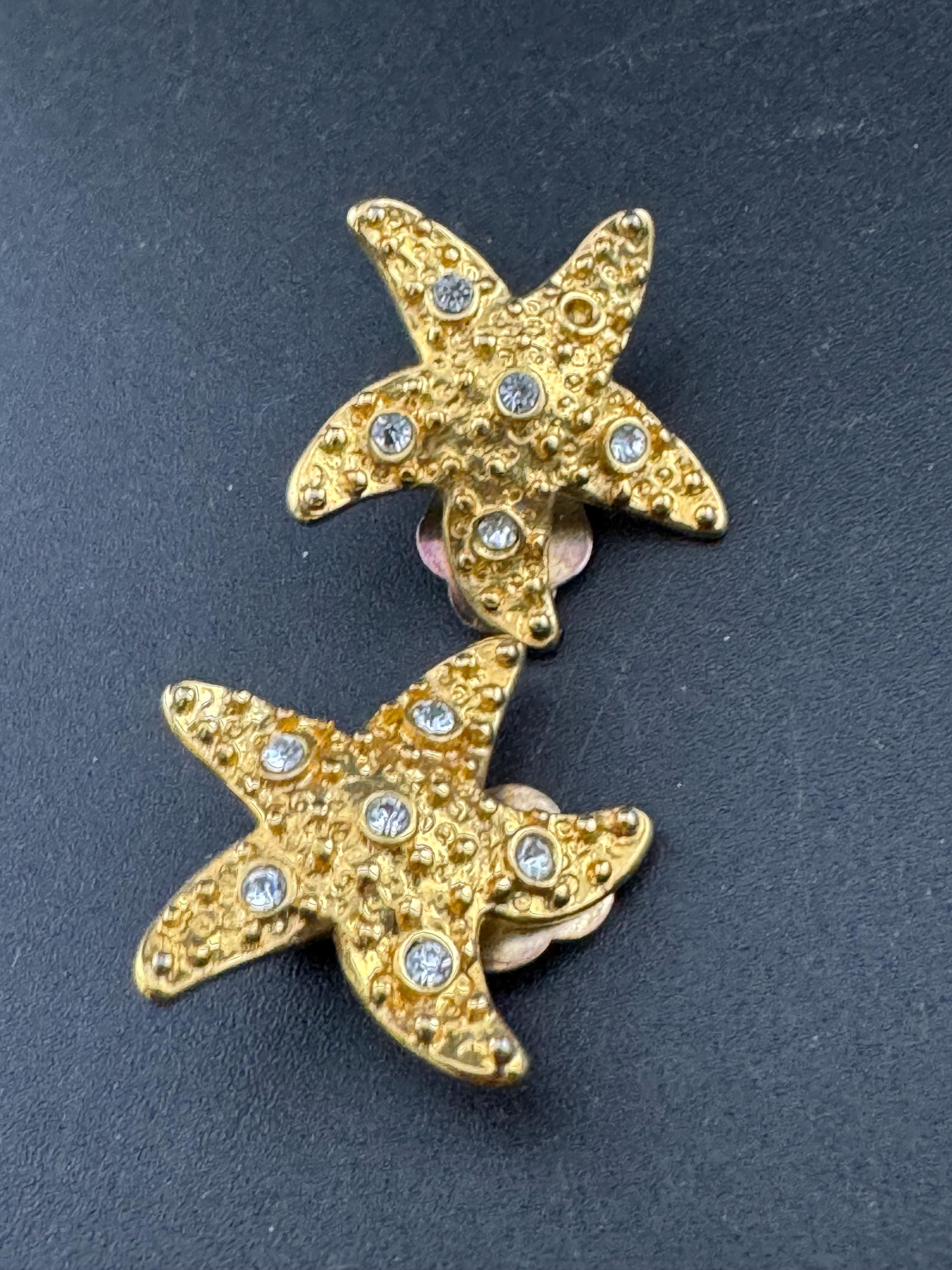 Vintage small Nautical gold tone and diamanté starfish stud clip on earrings