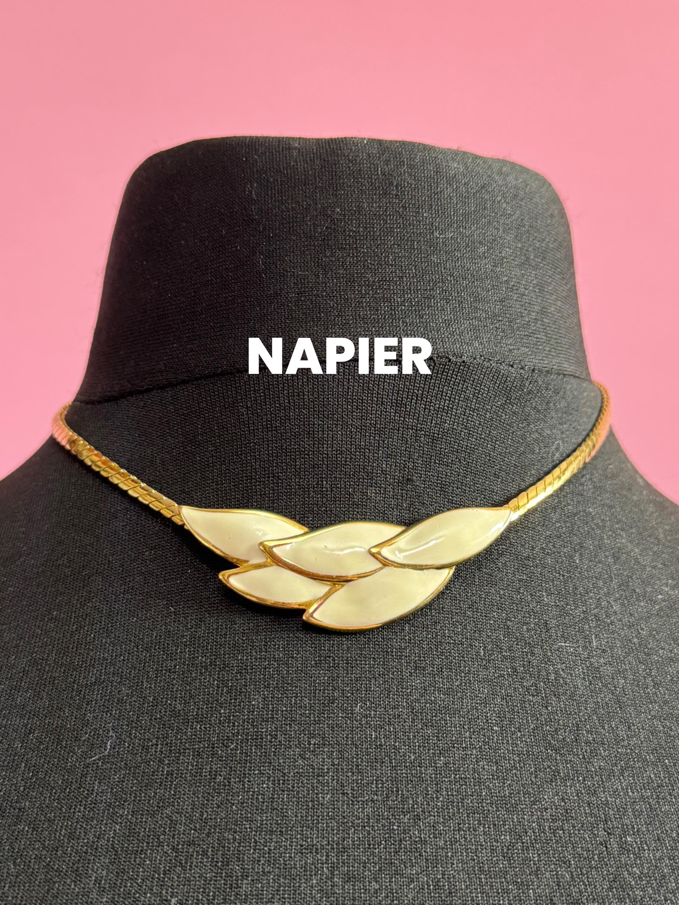 Signed NAPIER designer cream Enamel Choker Vintage Gold plated flat chain link 42cm necklace