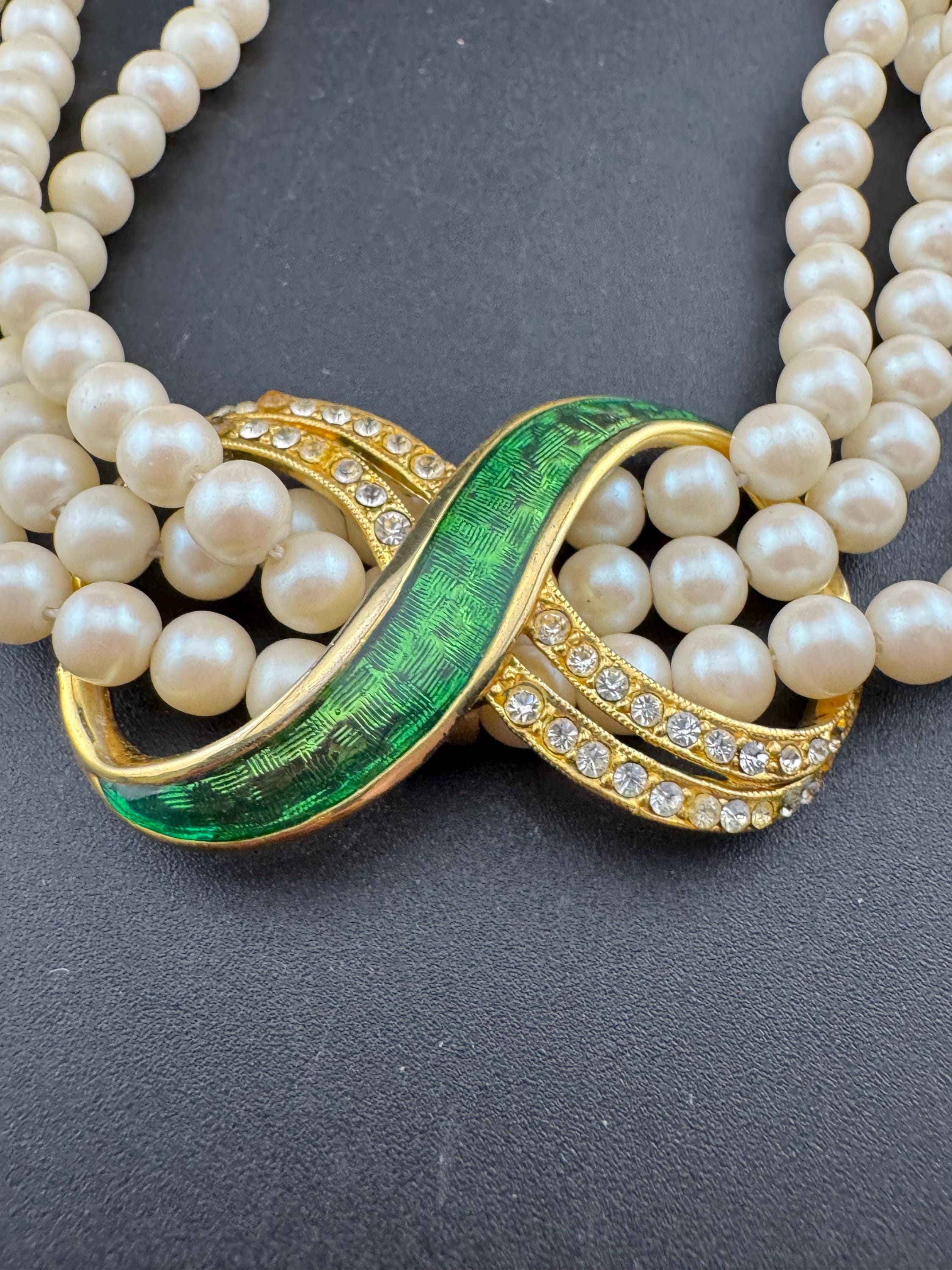 Vintage 3 row wide faux pearl choker necklace with green enamel rhinestone detailing