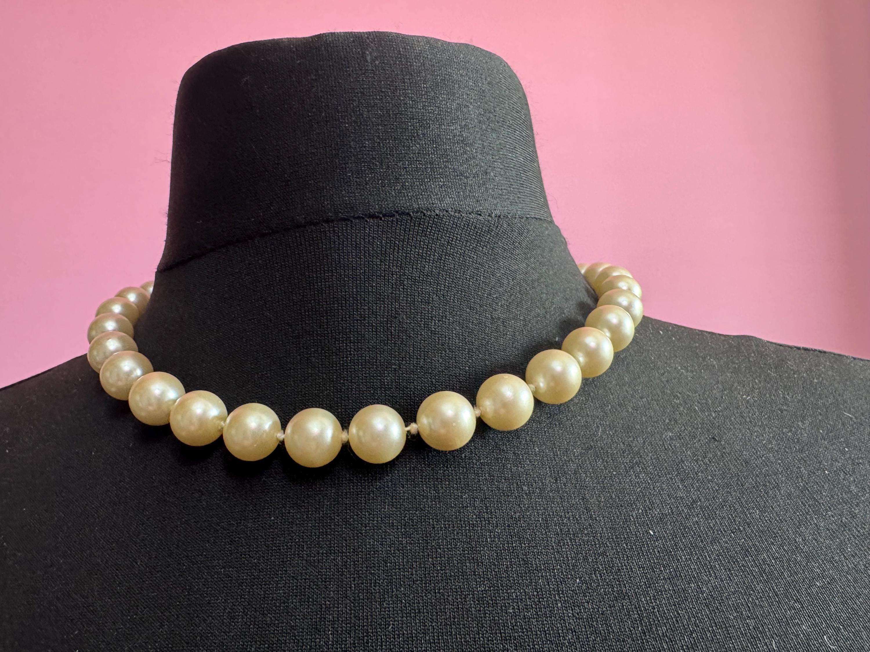 Signed Bijoux Cassio Vintage Faux Pearl Choker: Italian Gold Tone Neck